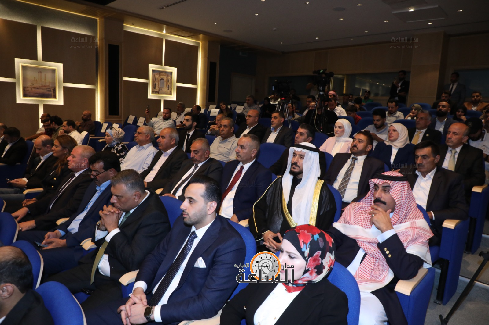 Madar Al-Saa Images 0.9367356105614326