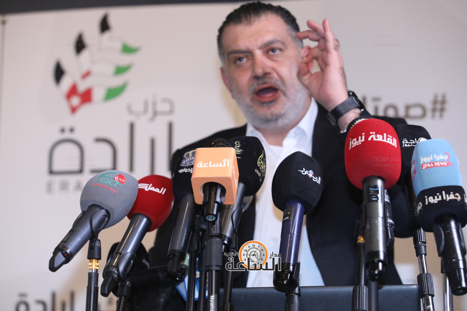 Madar Al-Saa Images 0.3050608773211221