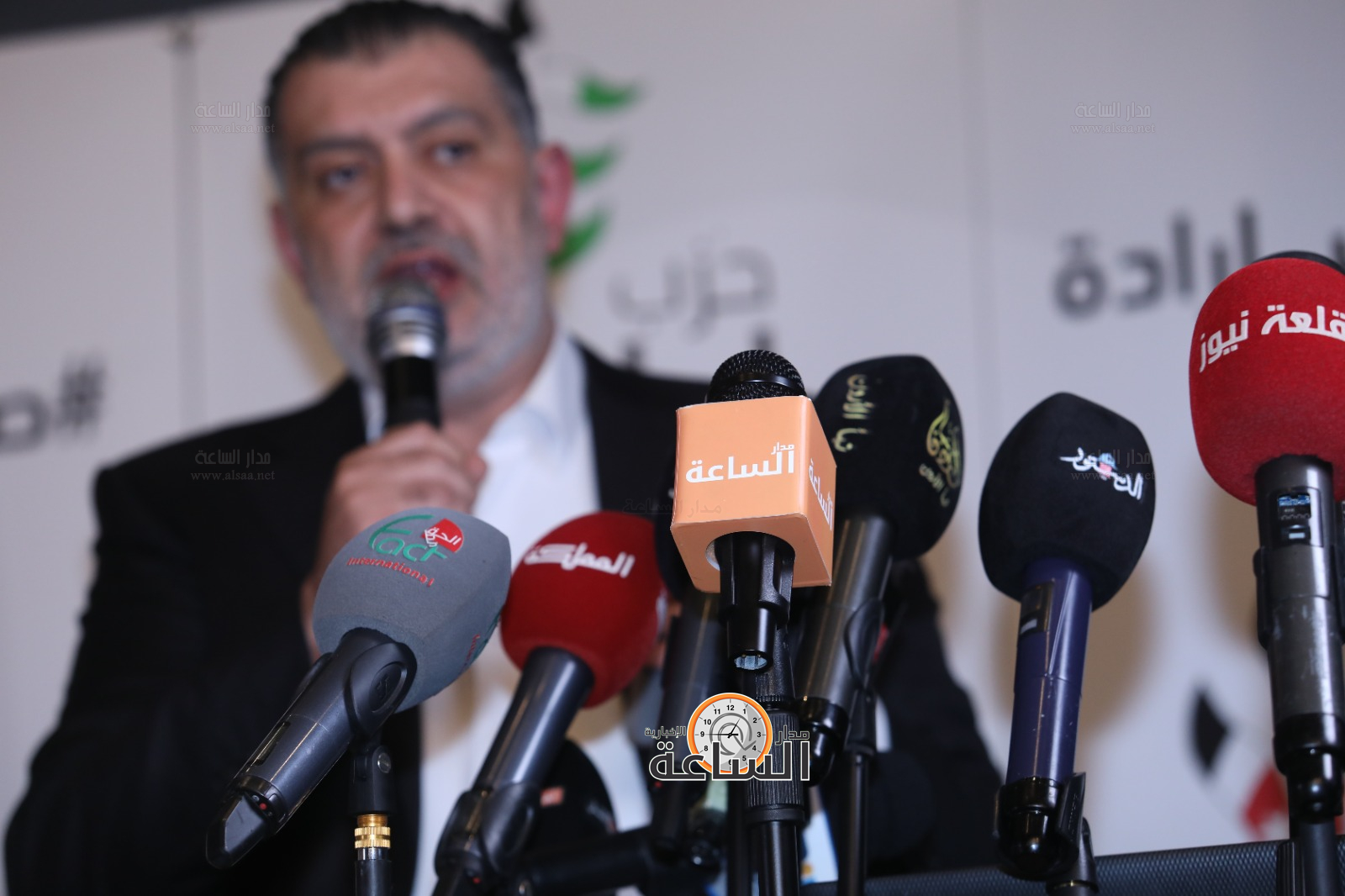 Madar Al-Saa Images 0.11042326047155715