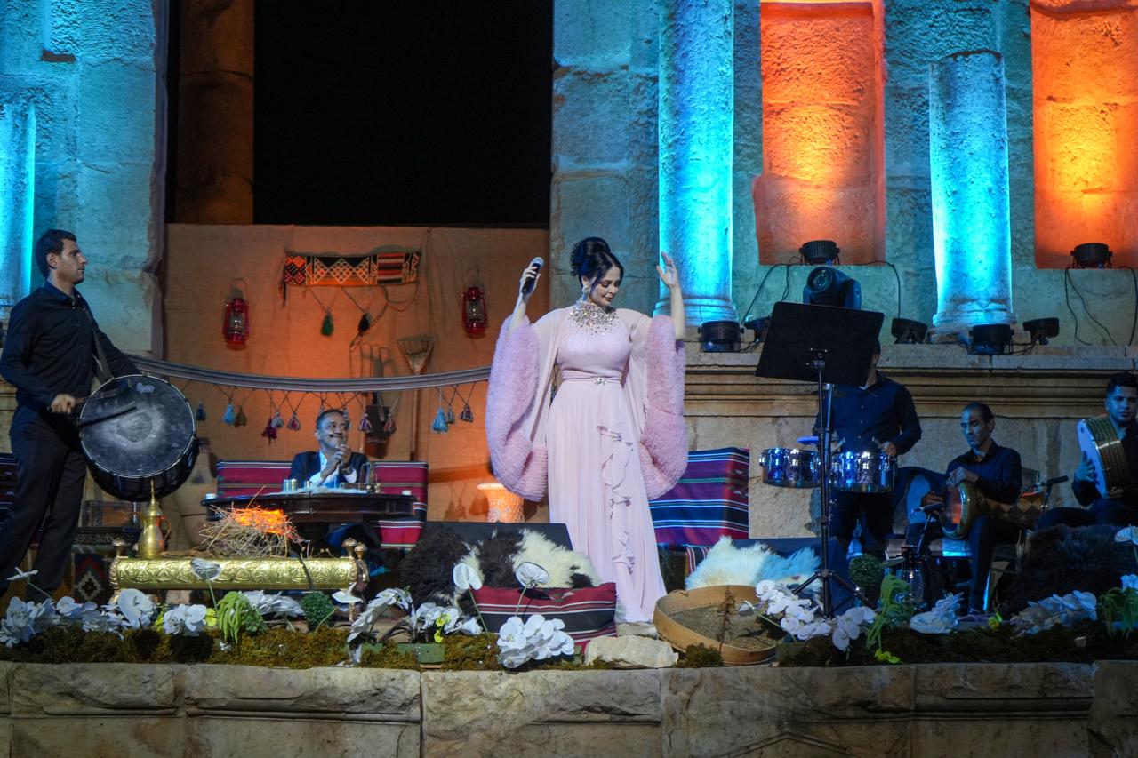 Madar Al-Saa Images 0.6386330808425371