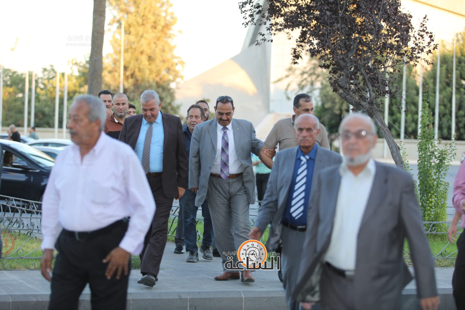 Madar Al-Saa Images 0.0050431914173609815