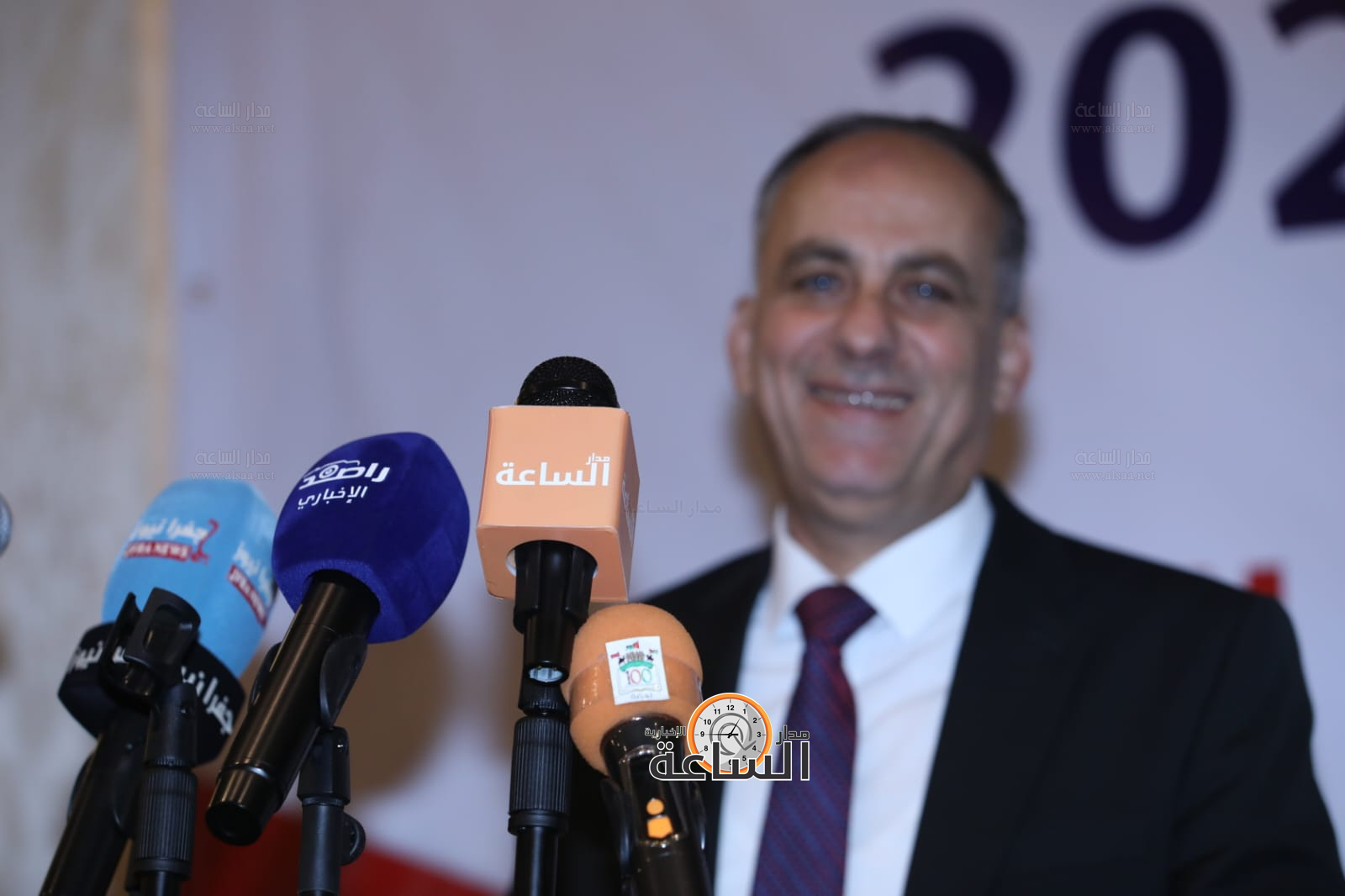 Madar Al-Saa Images 0.7458908548797791