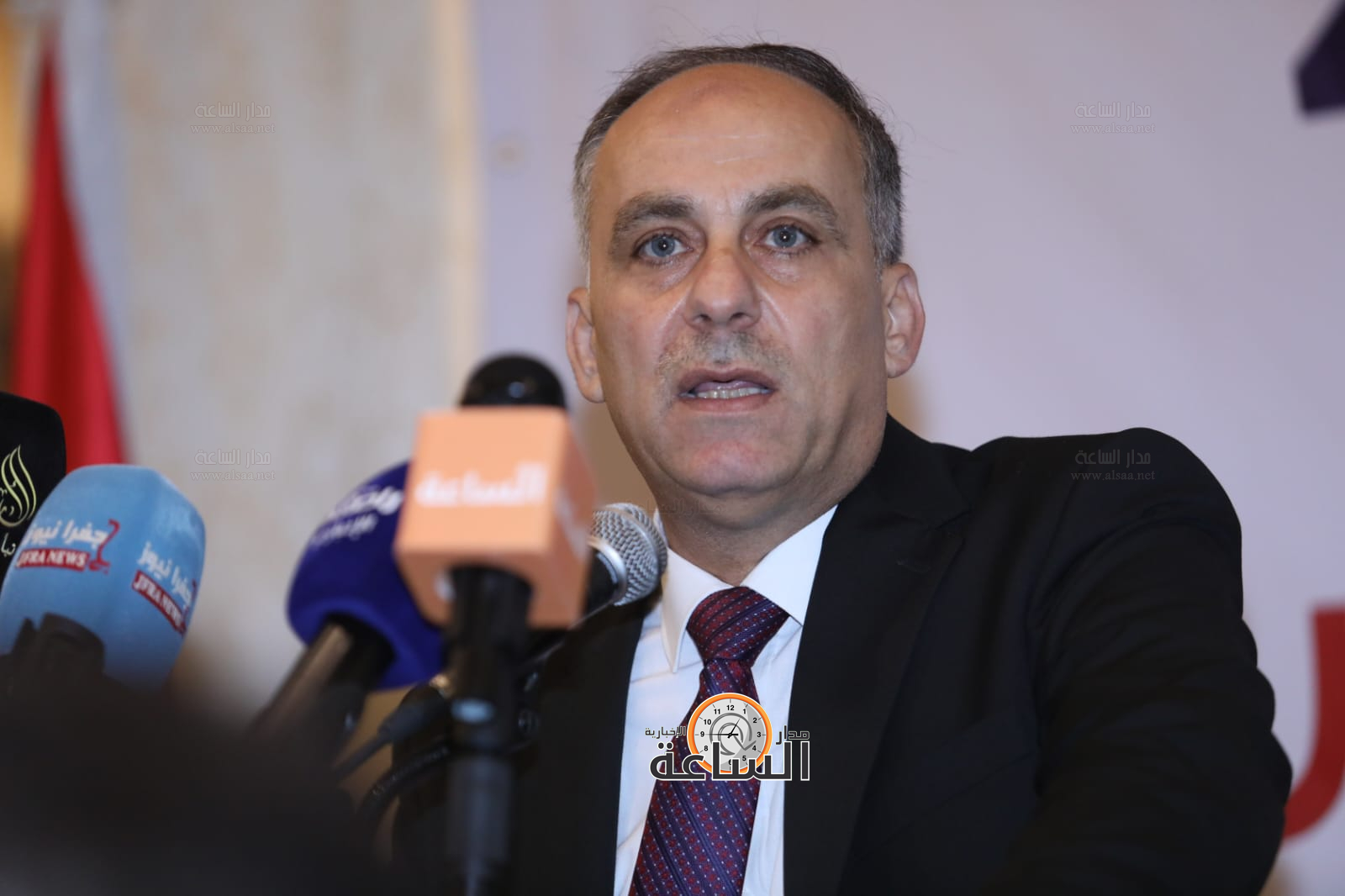 Madar Al-Saa Images 0.8533529563149671