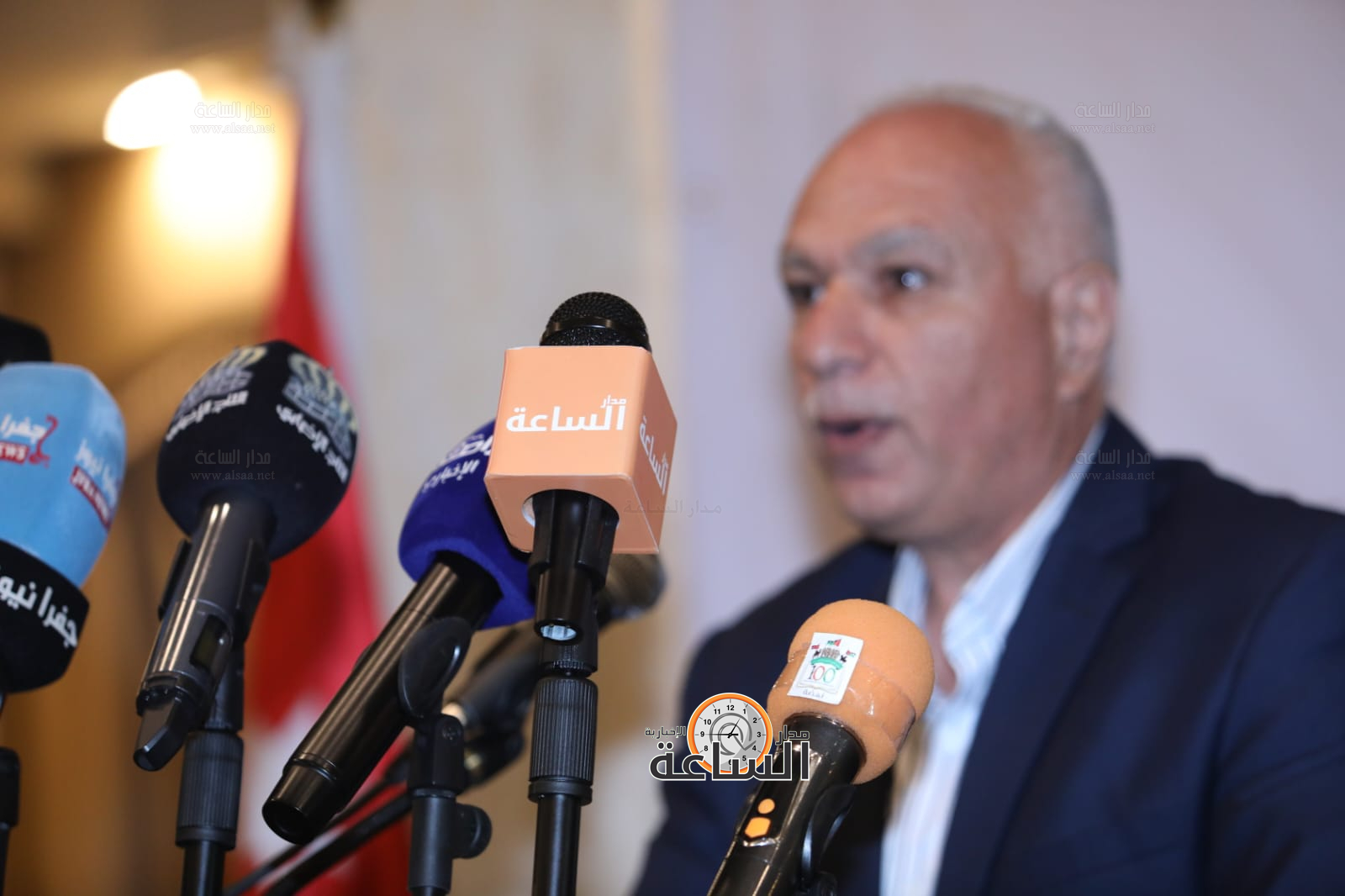 Madar Al-Saa Images 0.5066453574112406