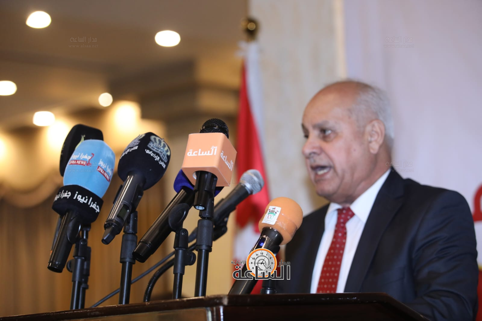 Madar Al-Saa Images 0.7267762841940646