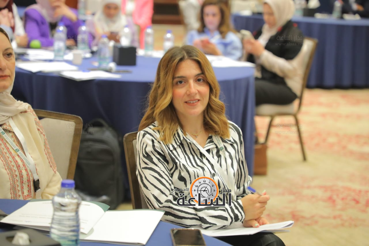 Madar Al-Saa Images 0.834107447280392