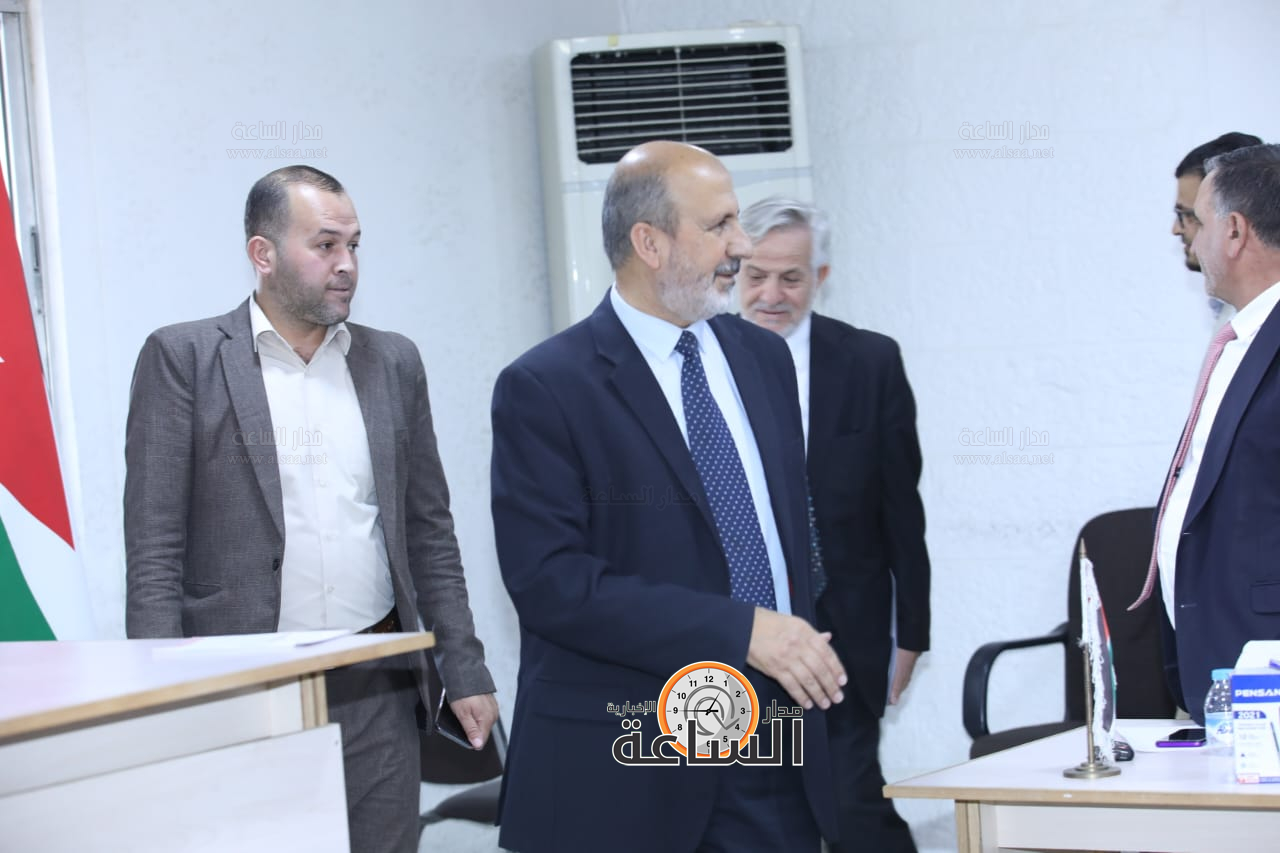 Madar Al-Saa Images 0.7002190521736498