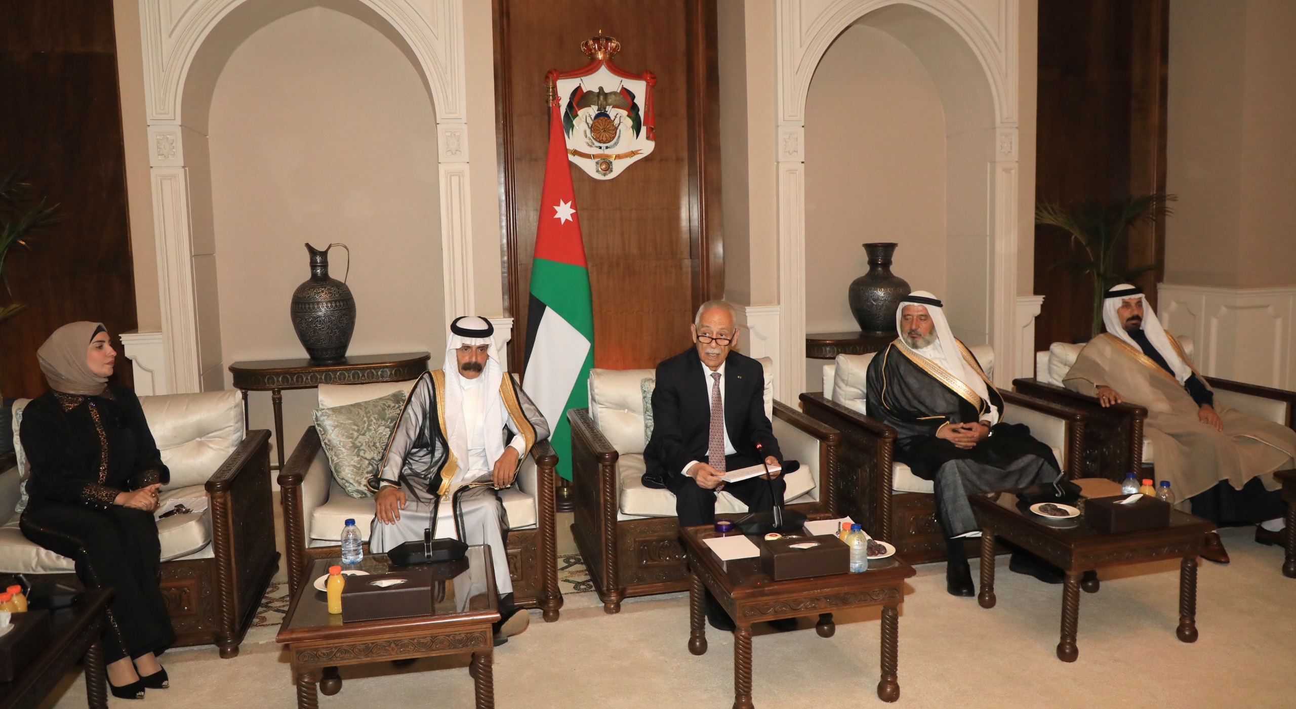 Madar Al-Saa Images 0.054960890728371625