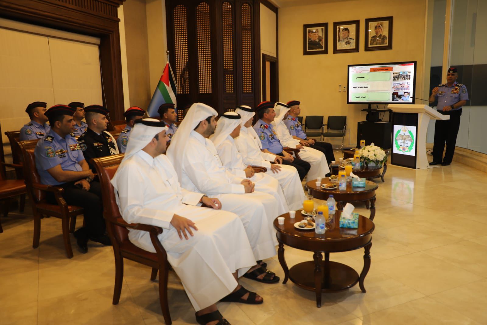 Madar Al-Saa Images 0.08719610590445637