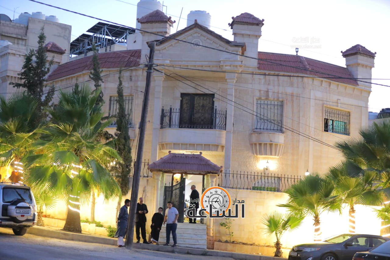 Madar Al-Saa Images 0.9990493689227351