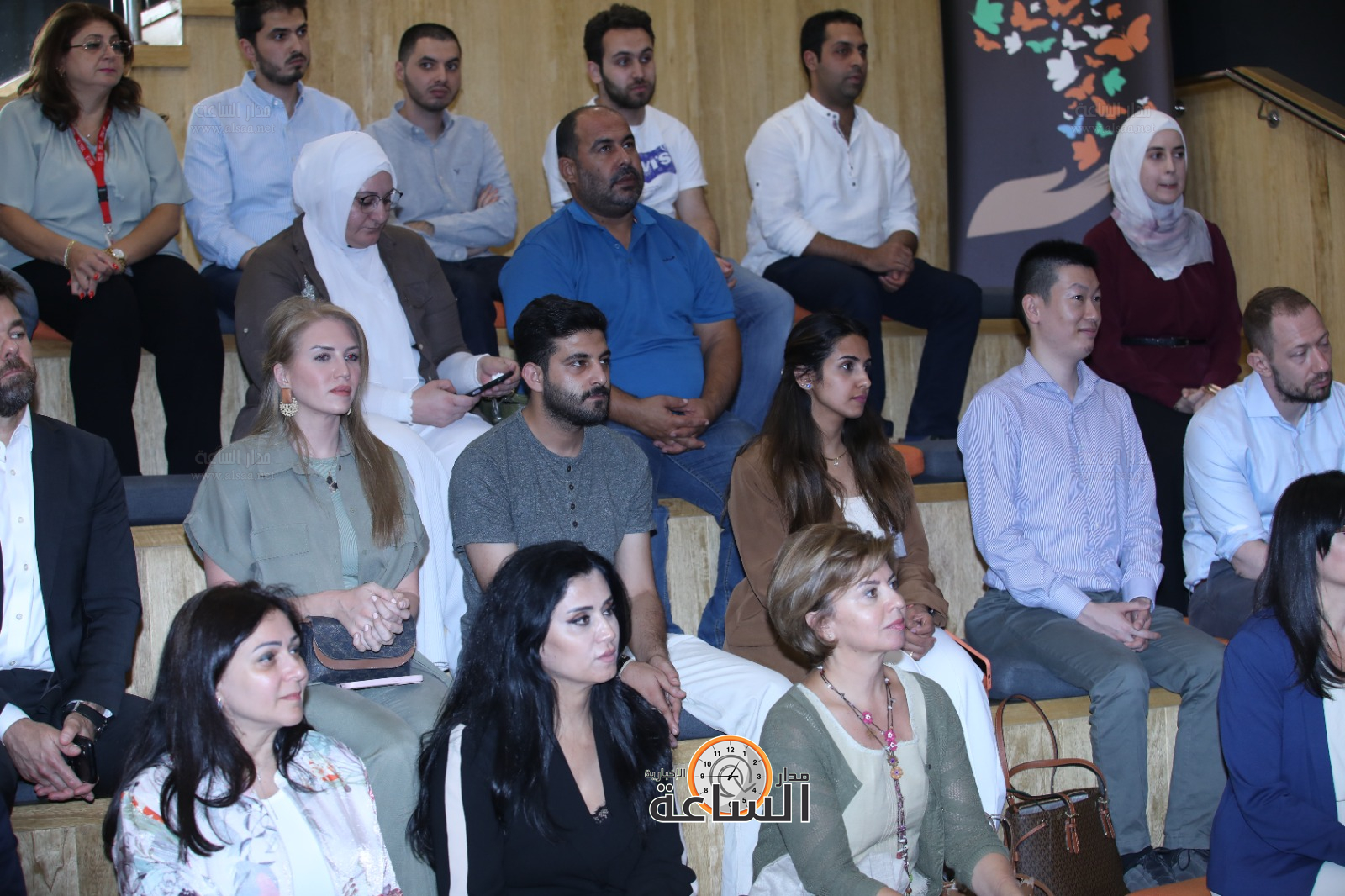 Madar Al-Saa Images 0.9775796031189028