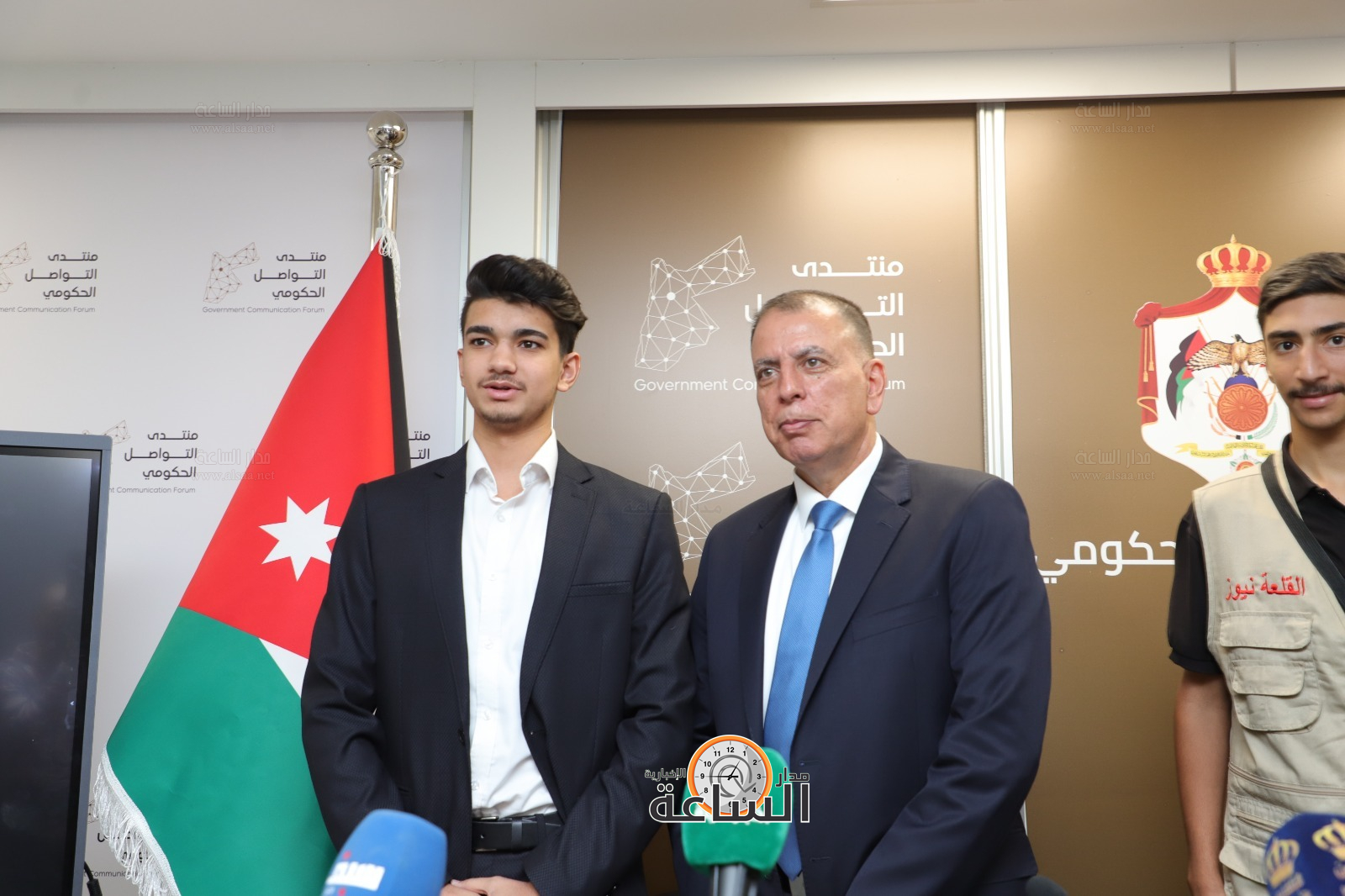 Madar Al-Saa Images 0.48336613624189617