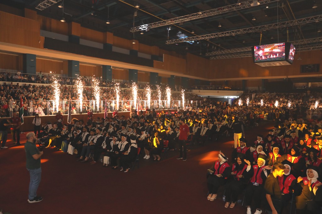 Madar Al-Saa Images 0.8371250170306797