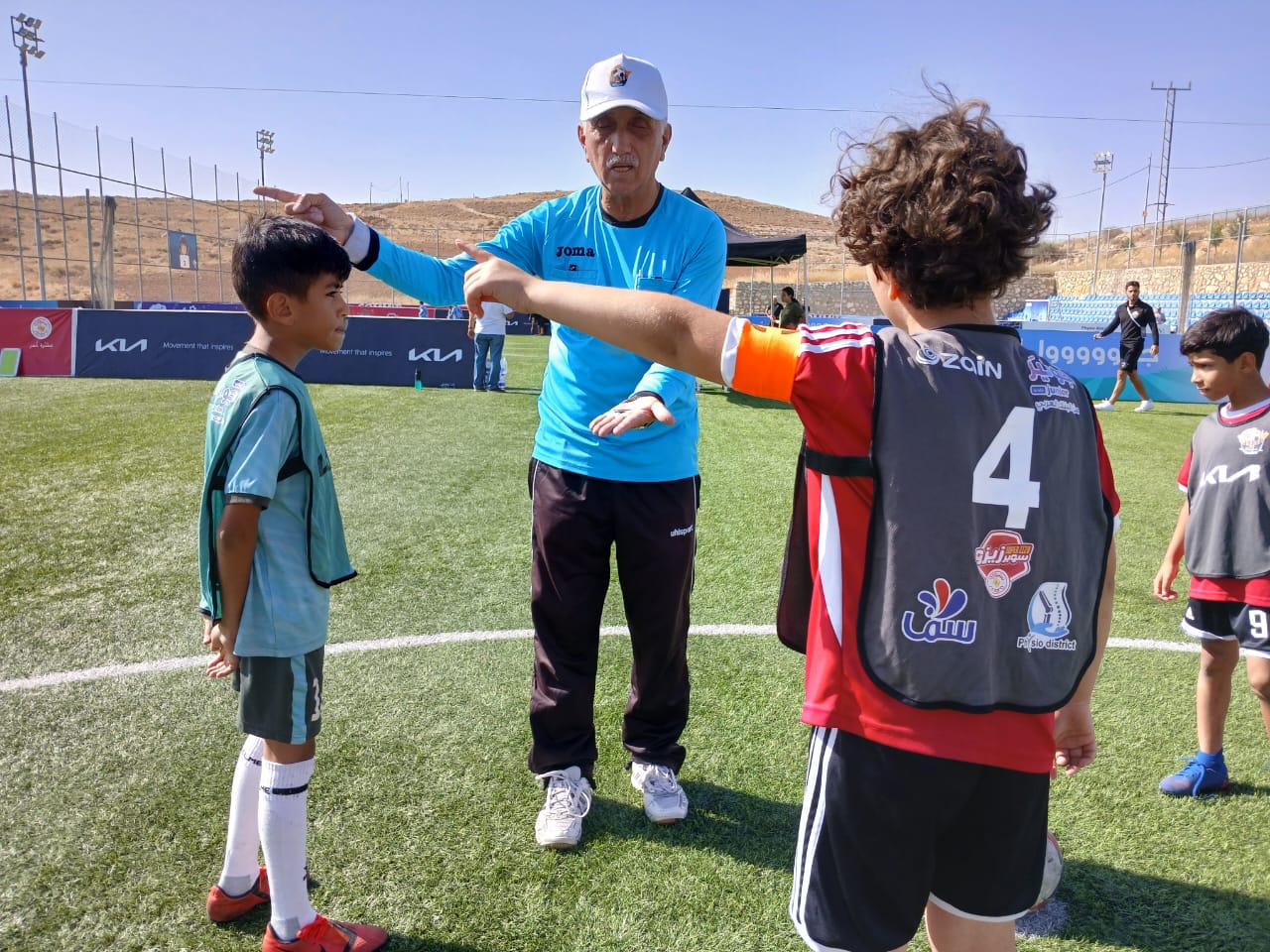 Madar Al-Saa Images 0.8749853152924512