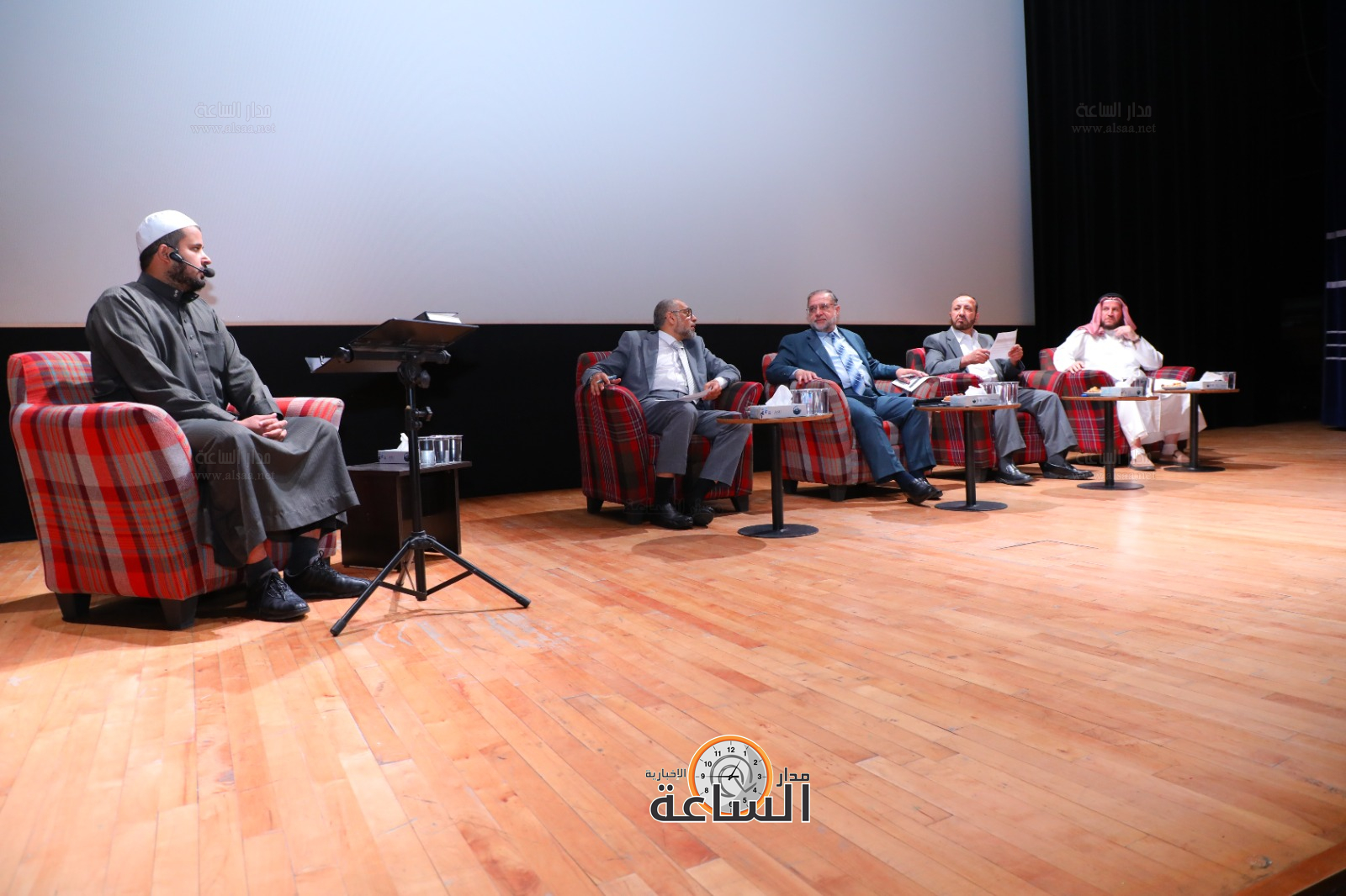 Madar Al-Saa Images 0.5958584846378172