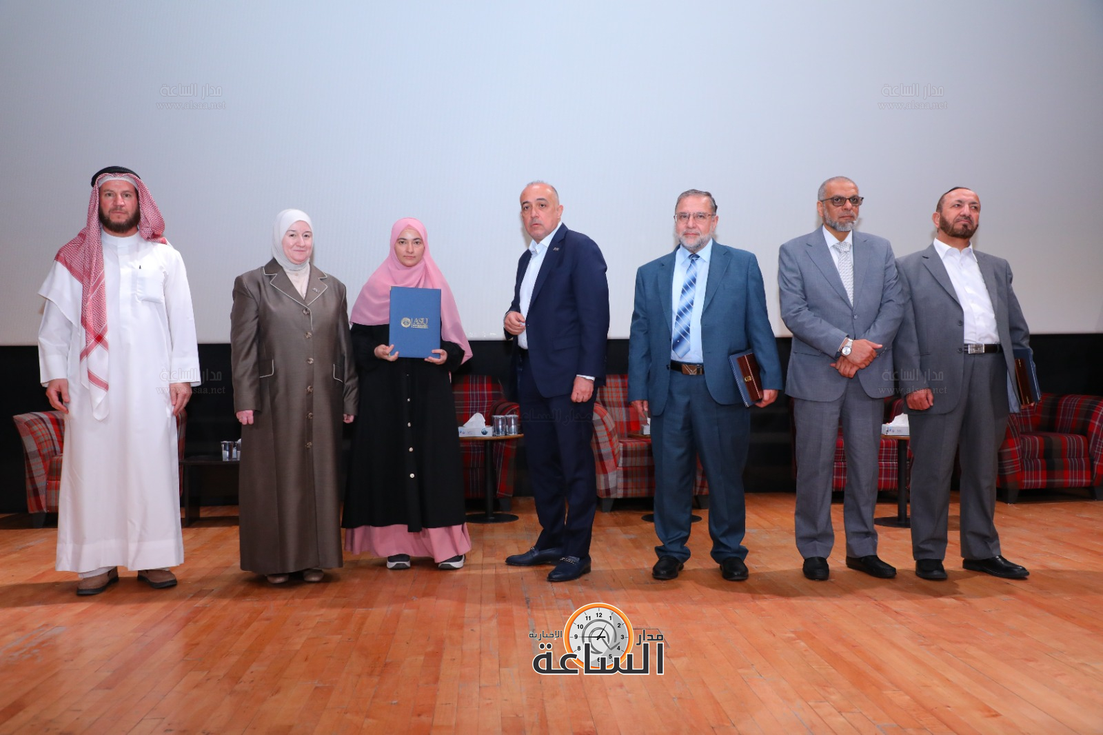 Madar Al-Saa Images 0.2596660981325134