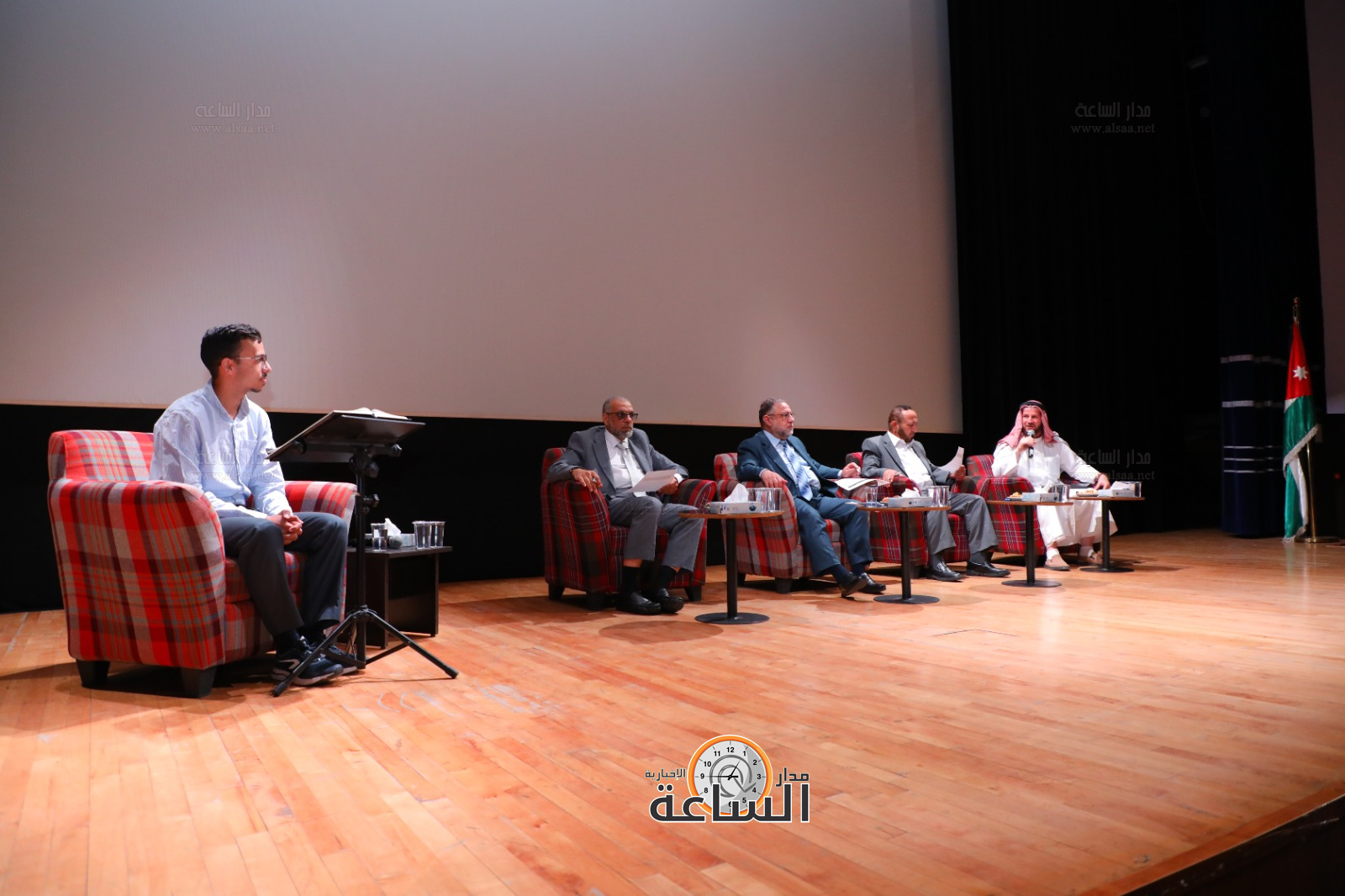 Madar Al-Saa Images 0.24483652234641418