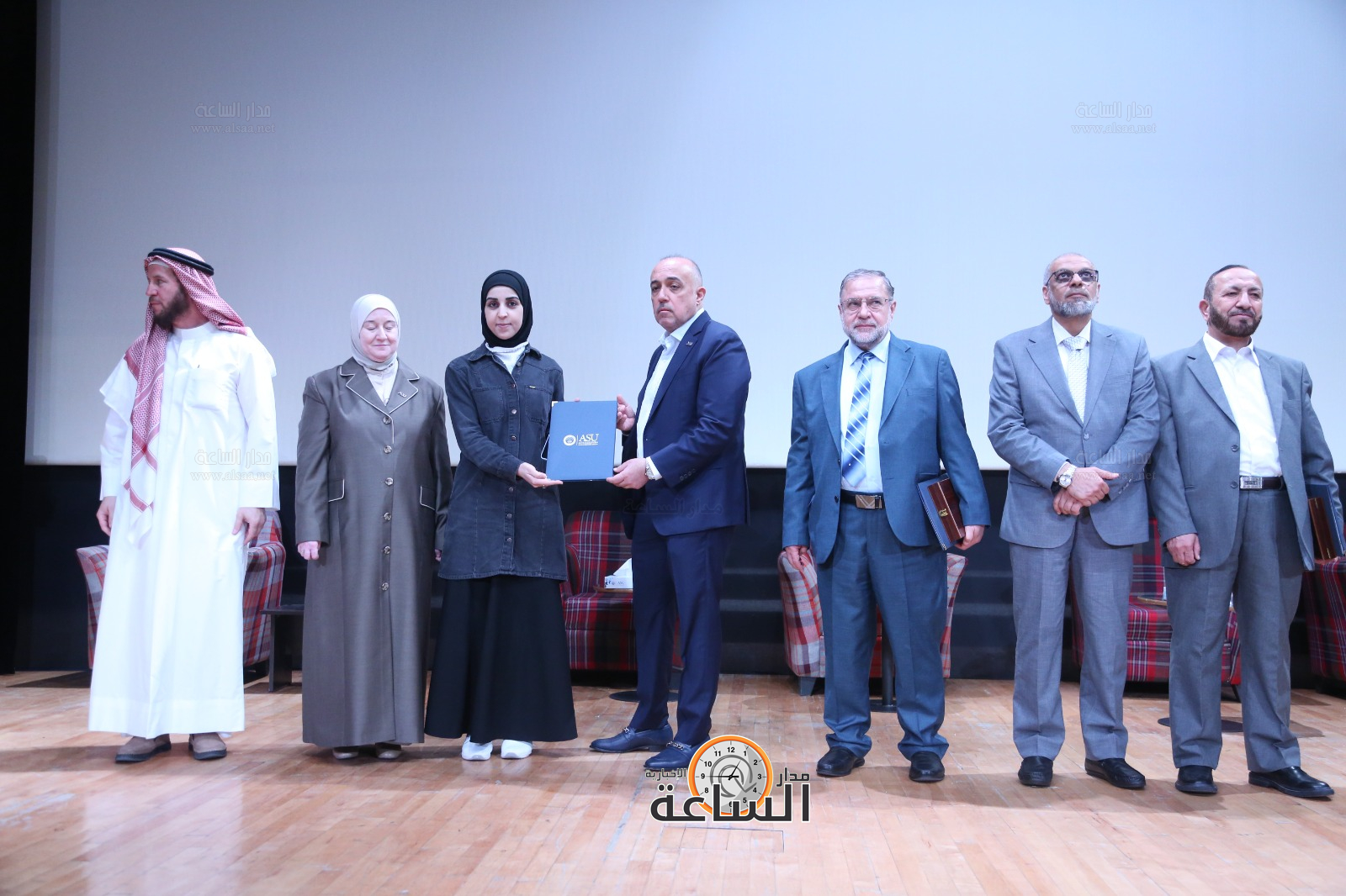 Madar Al-Saa Images 0.16442341076171751