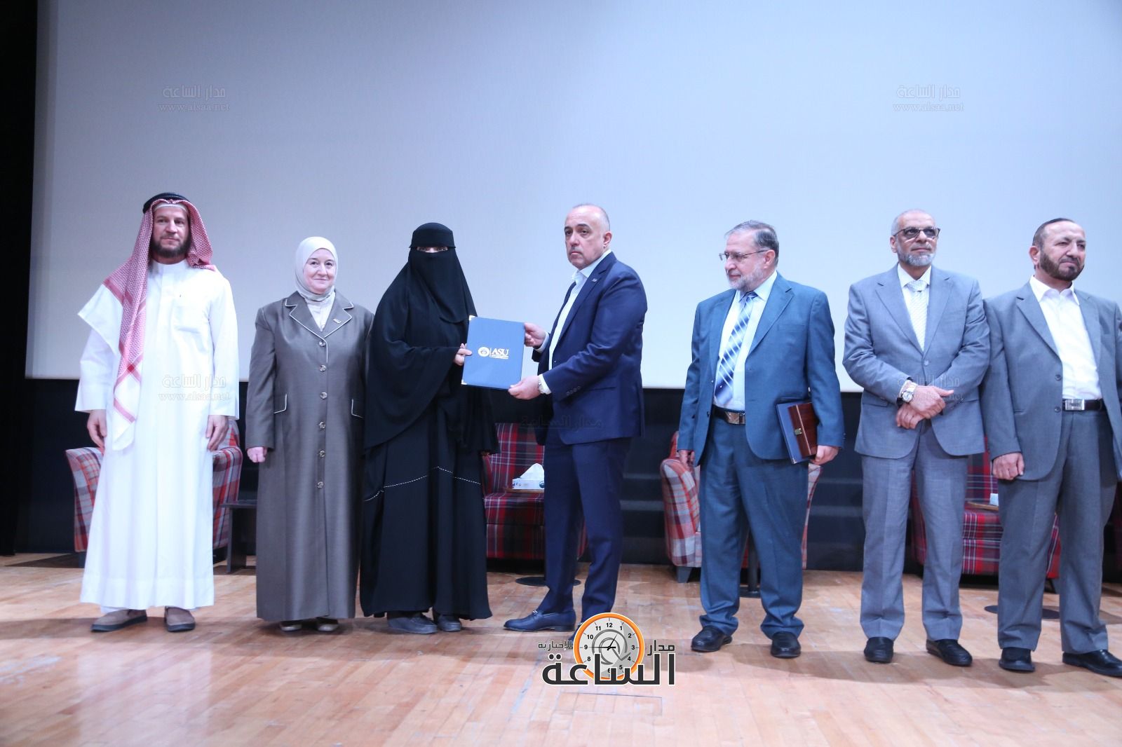 Madar Al-Saa Images 0.5234161969661351