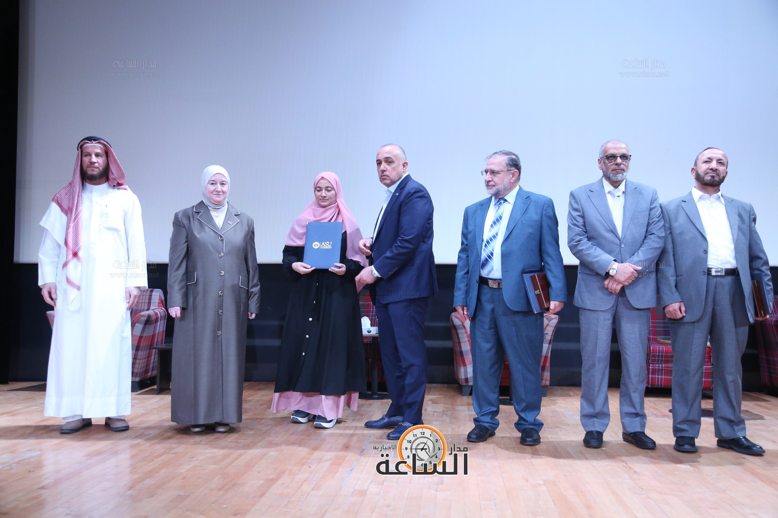 Madar Al-Saa Images 0.23435534195442465