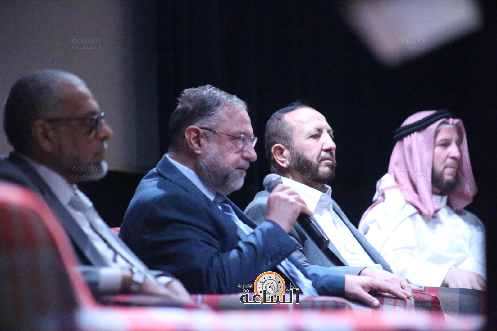 Madar Al-Saa Images 0.8144365073604891