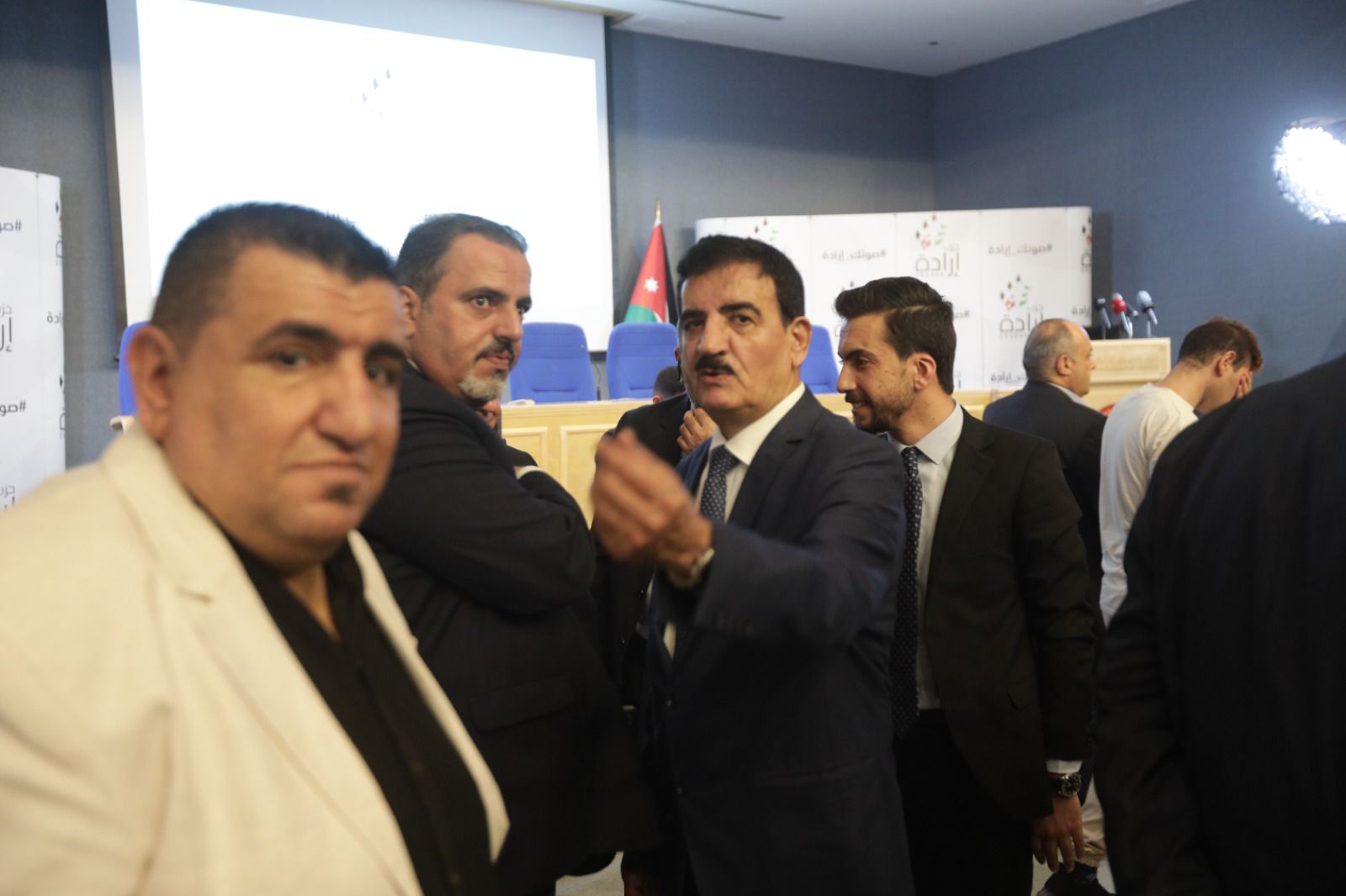 Madar Al-Saa Images 0.32262848057594895