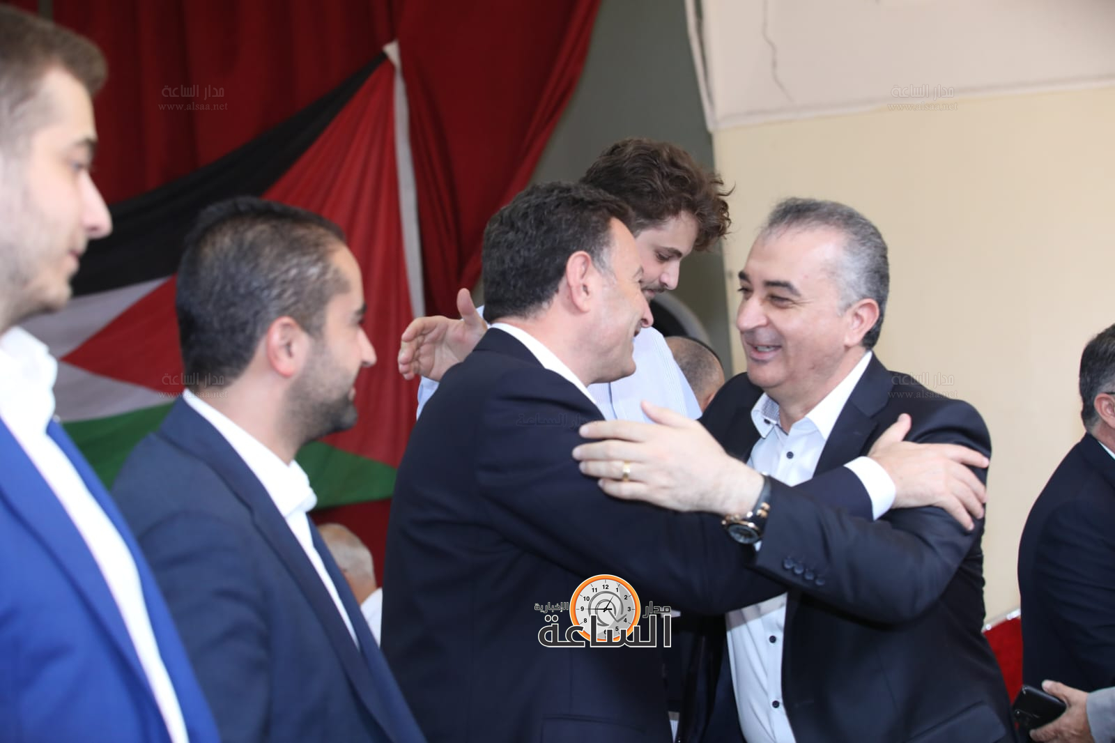 Madar Al-Saa Images 0.6603398435382921