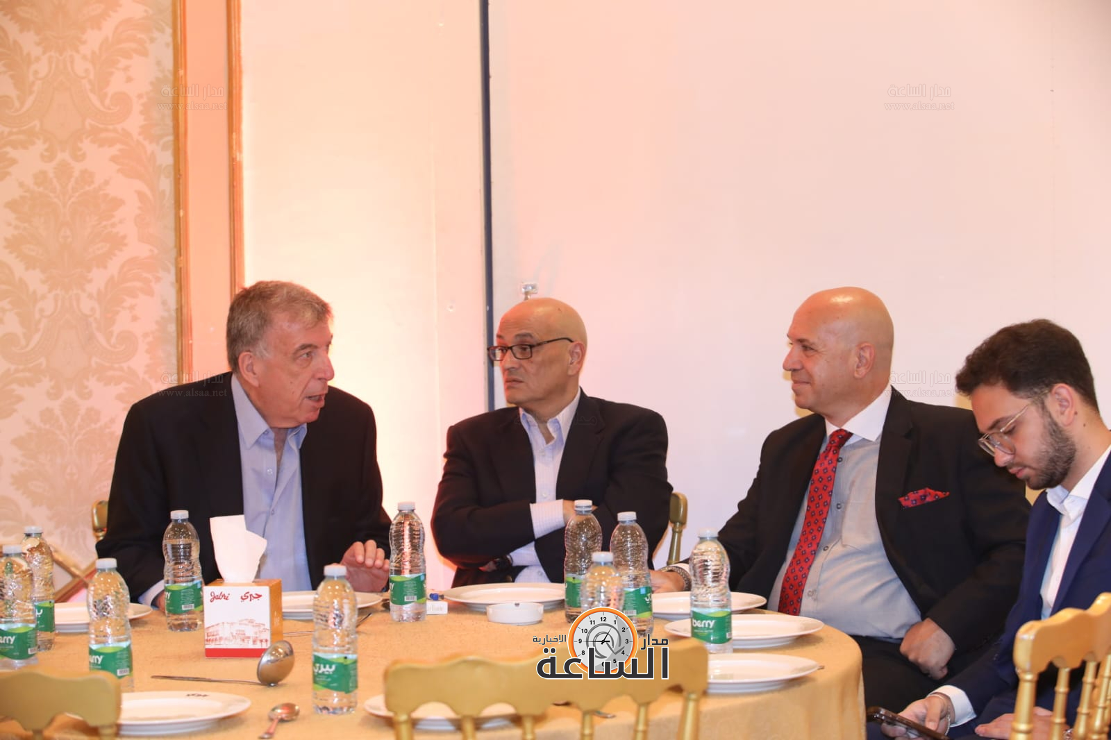 Madar Al-Saa Images 0.880985623394944