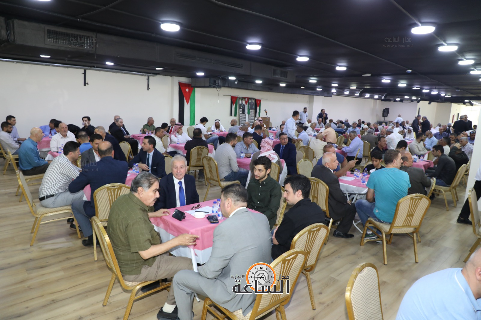 Madar Al-Saa Images 0.38435006515575676