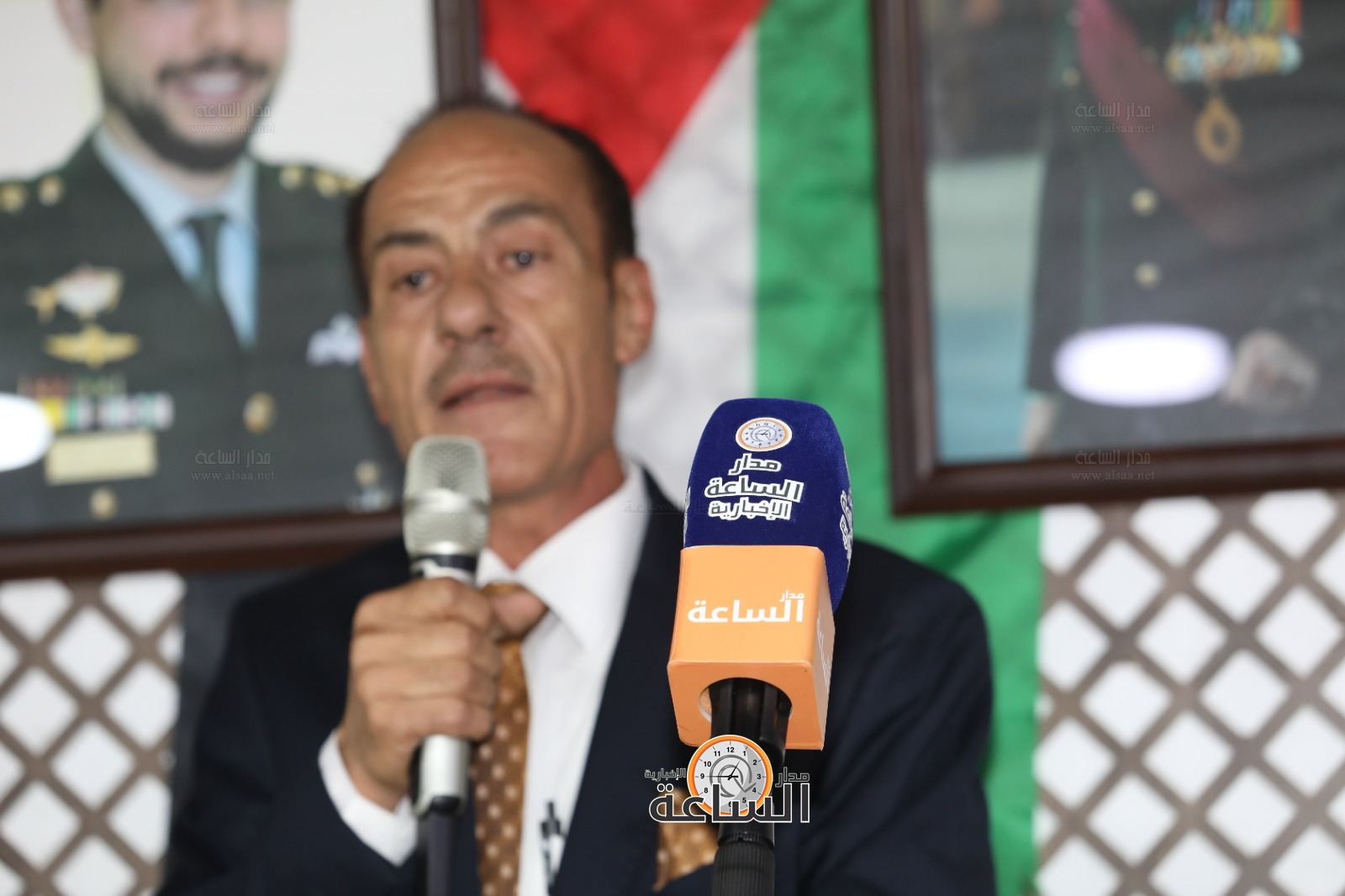 Madar Al-Saa Images 0.4128097458058475