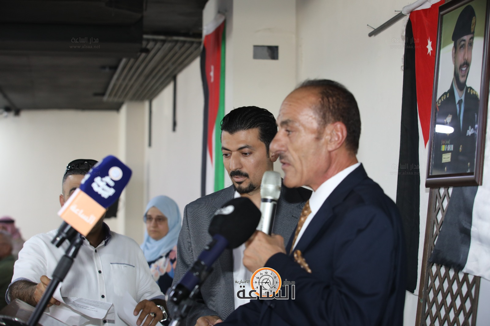 Madar Al-Saa Images 0.5726304485551899