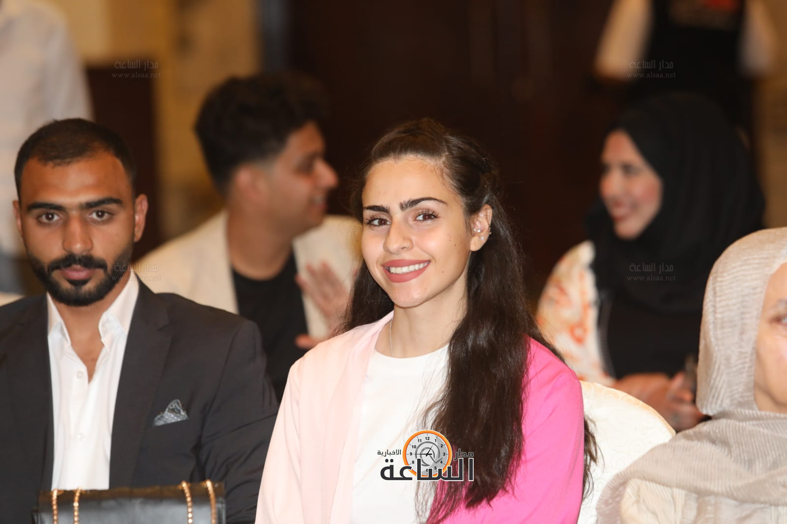 Madar Al-Saa Images 0.7180915321775934