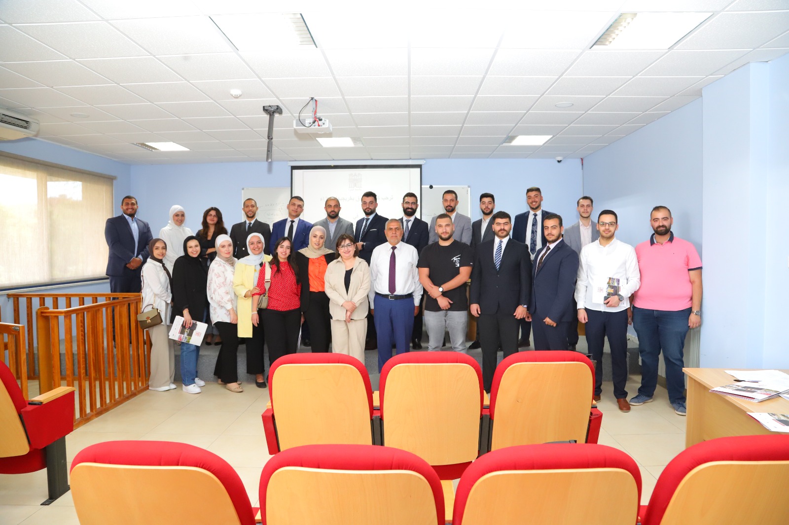 Madar Al-Saa Images 0.10161769275709687