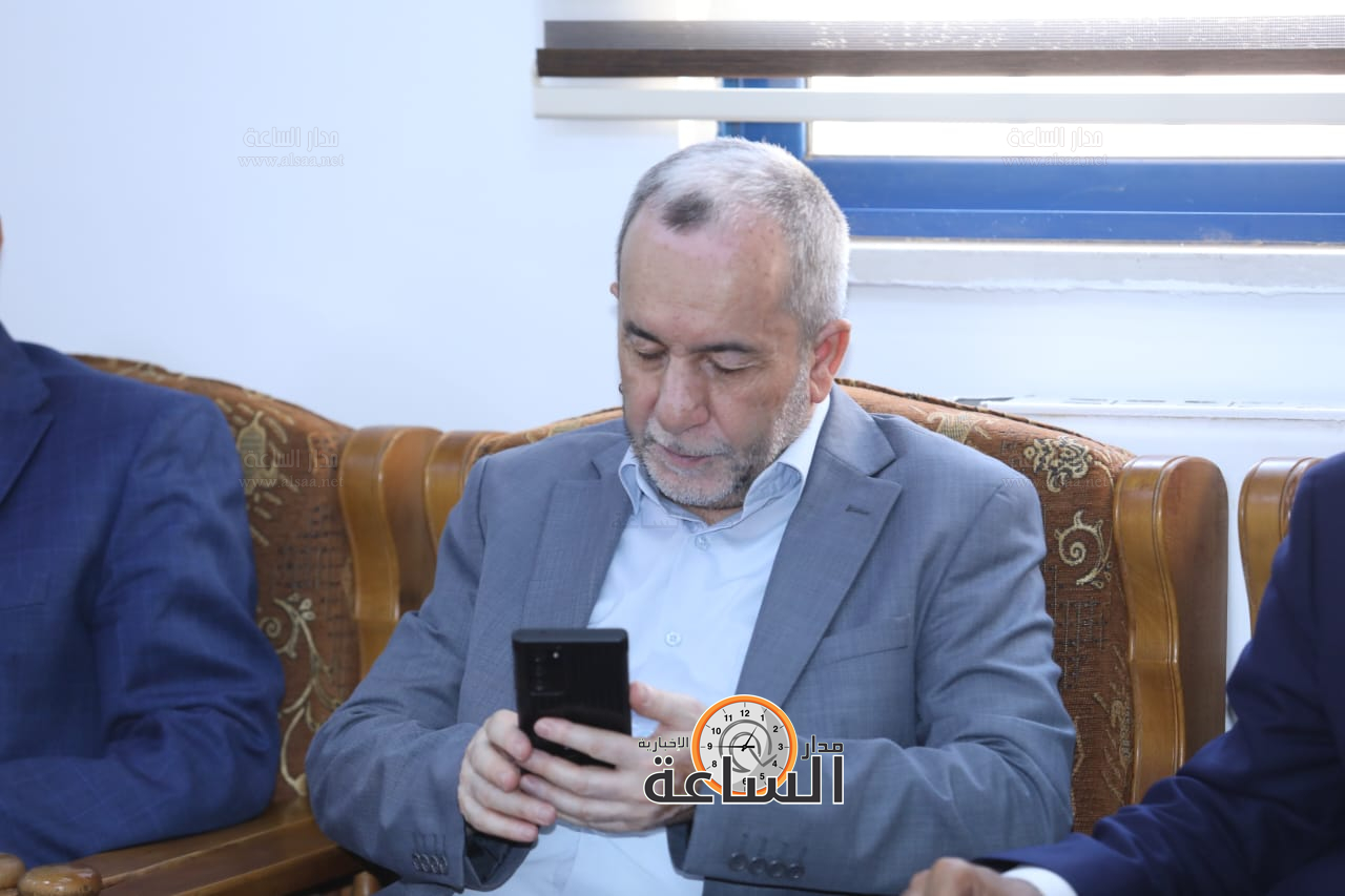 Madar Al-Saa Images 0.43944335676098856