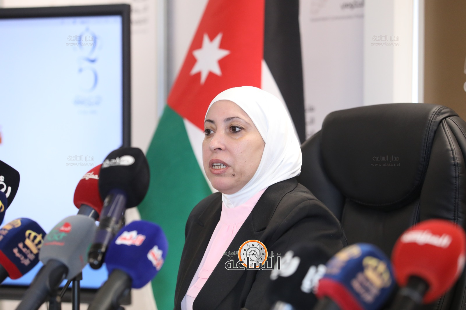 Madar Al-Saa Images 0.3561651565582855