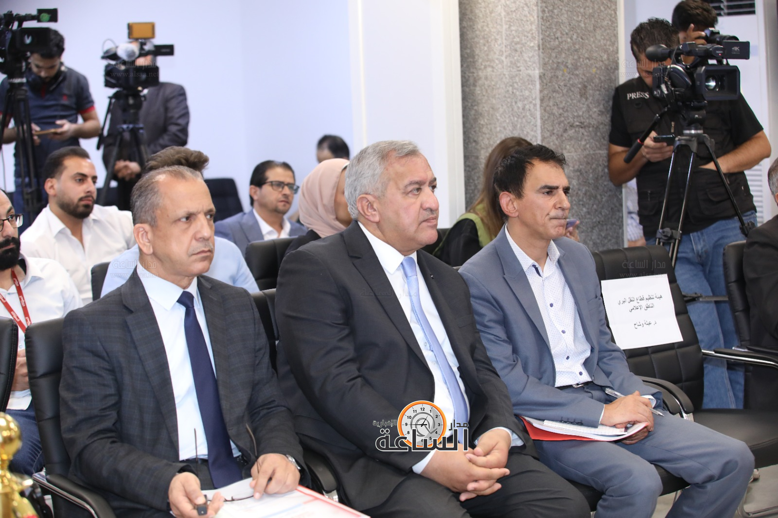 Madar Al-Saa Images 0.8986160868000646