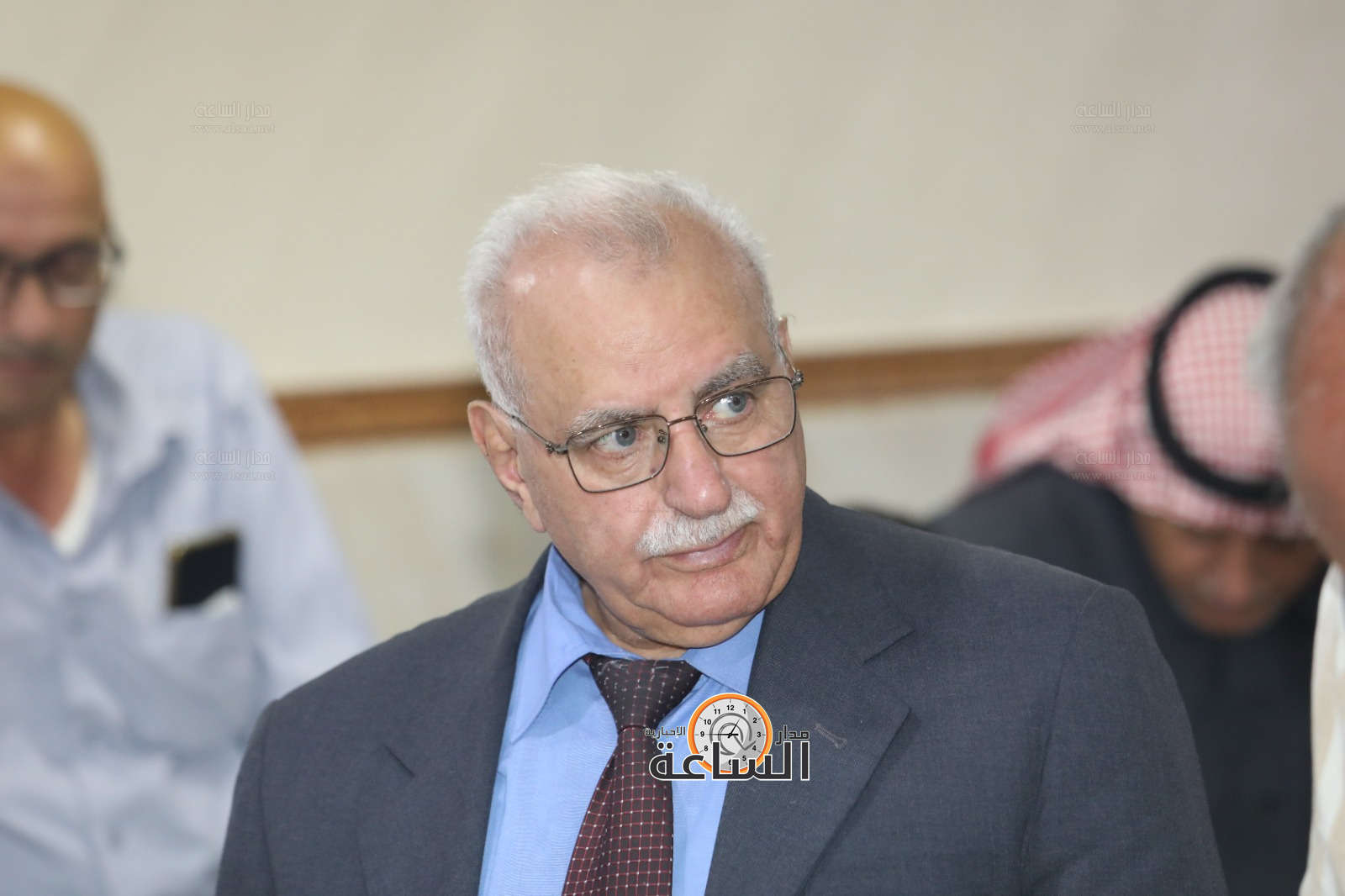 Madar Al-Saa Images 0.2339348837983839