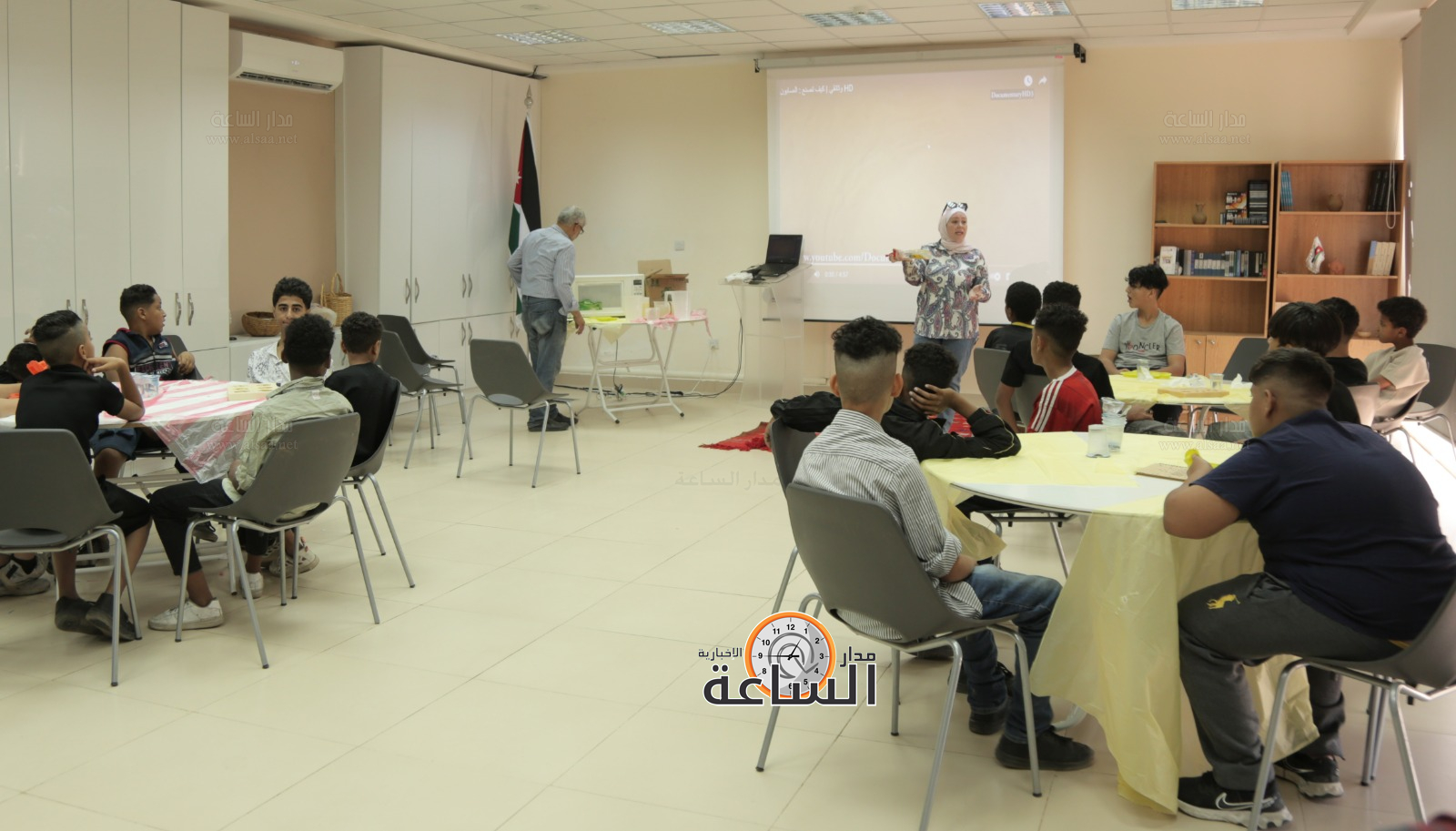 Madar Al-Saa Images 0.576234682801601