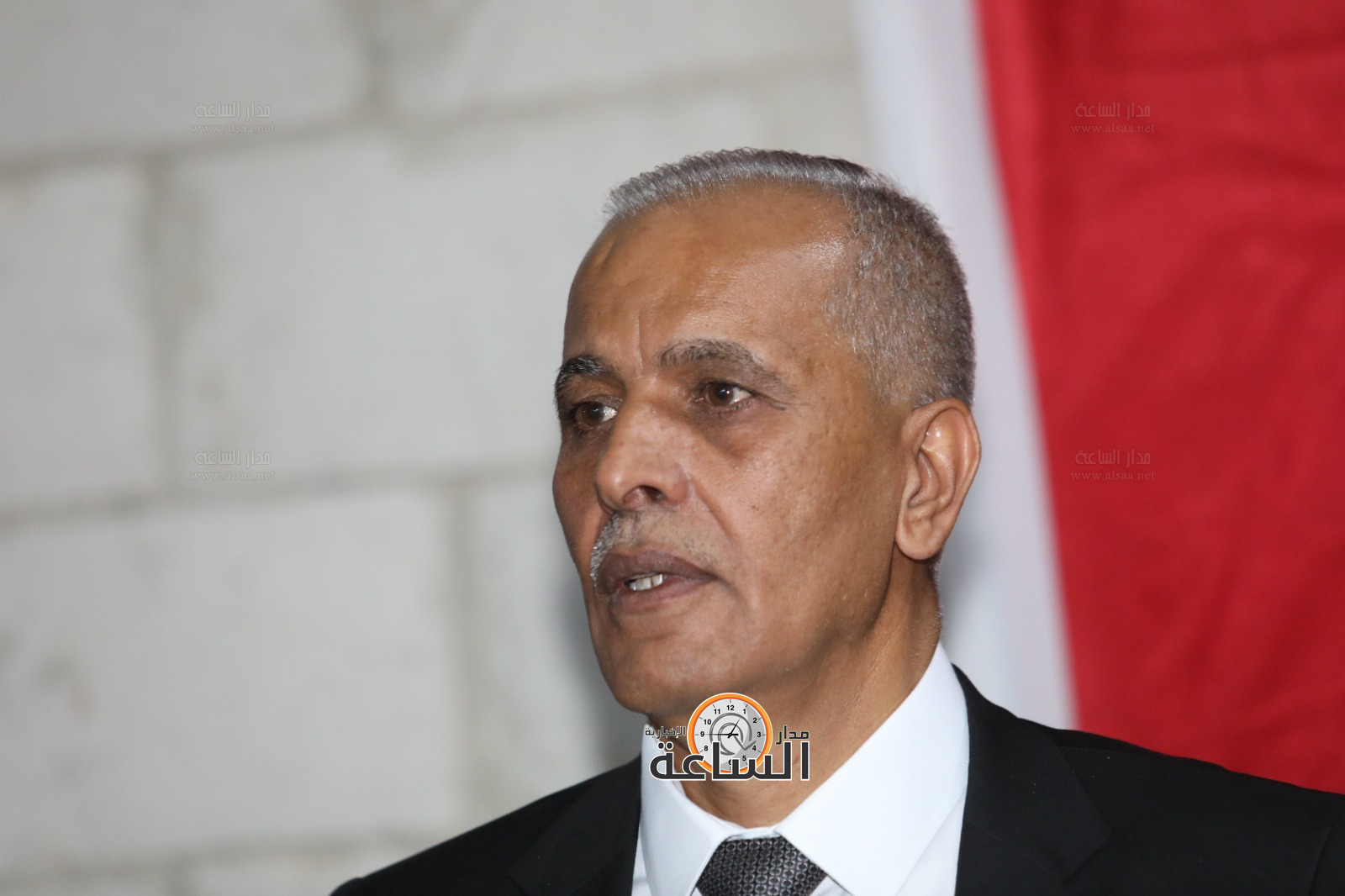 Madar Al-Saa Images 0.025425322703845676