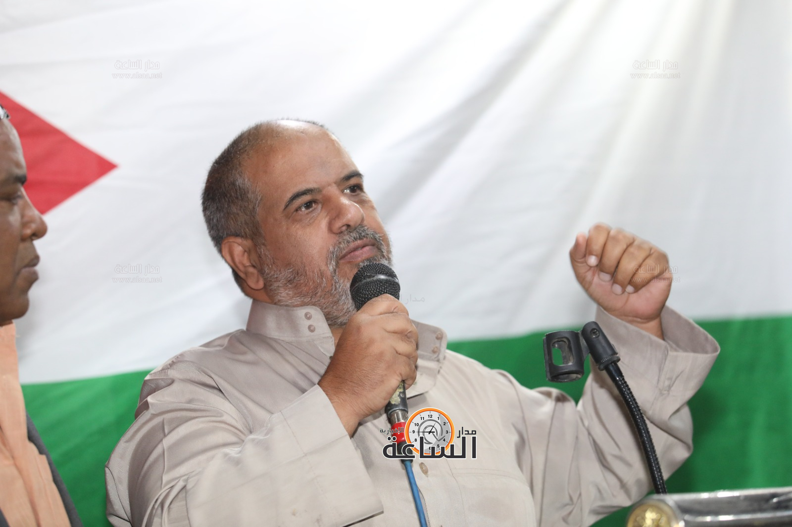 Madar Al-Saa Images 0.7931373088202636