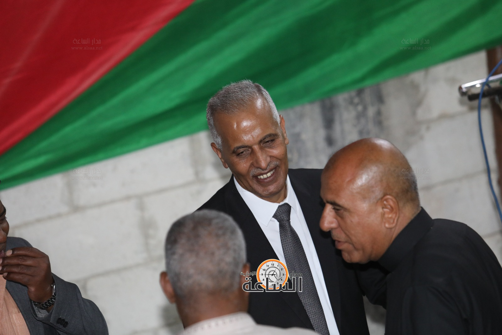 Madar Al-Saa Images 0.17503739705872134