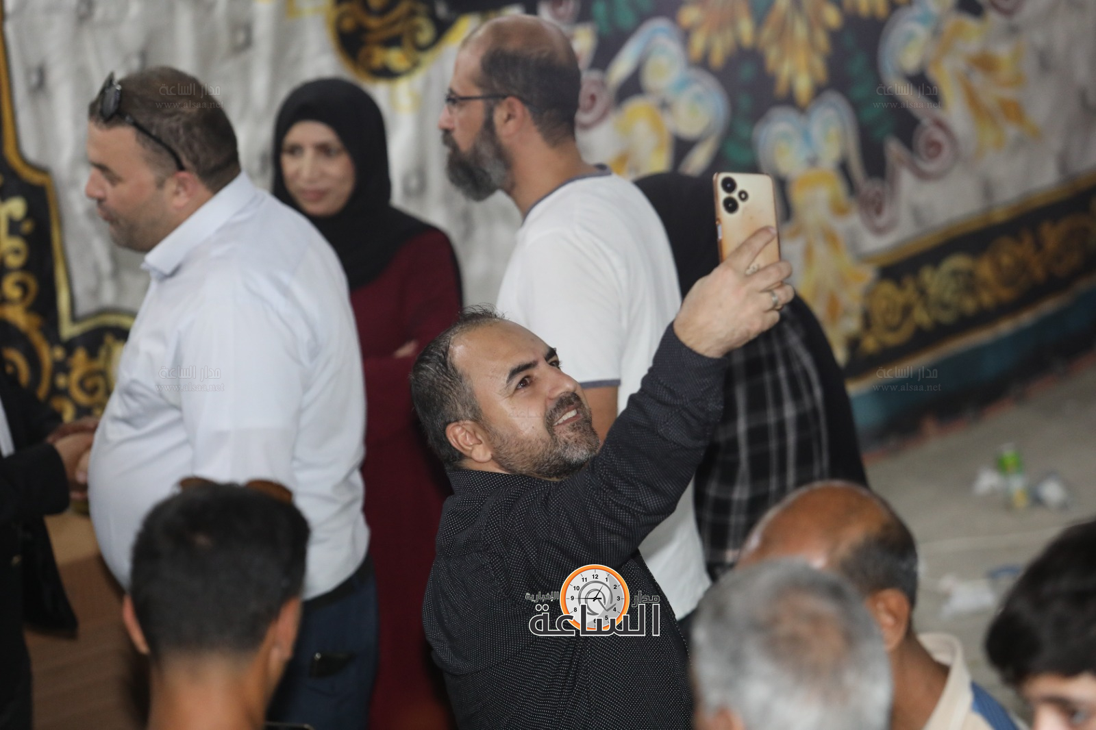 Madar Al-Saa Images 0.4301361364531868