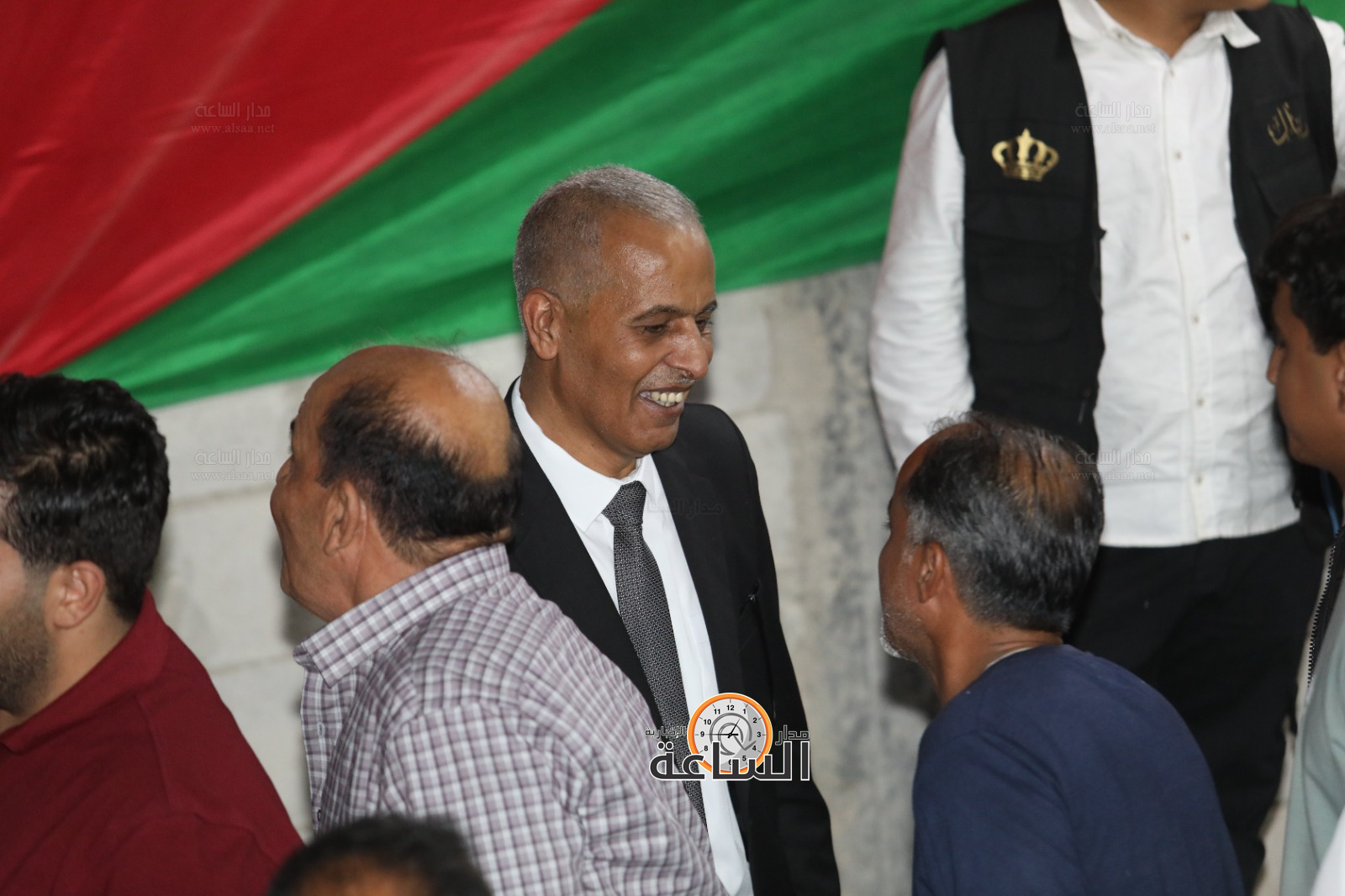 Madar Al-Saa Images 0.48813039391869895