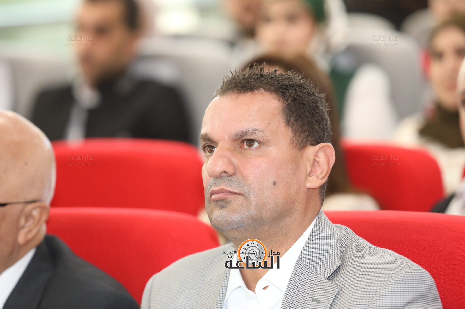 Madar Al-Saa Images 0.3531098765617797