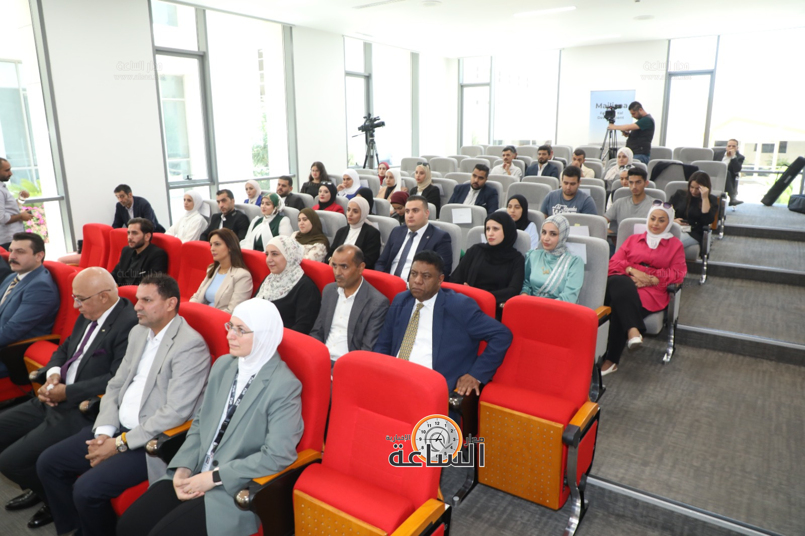 Madar Al-Saa Images 0.5624937872007638