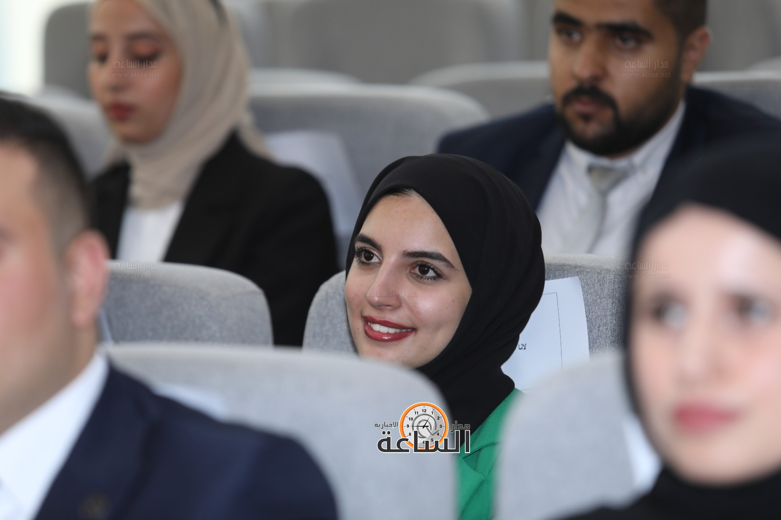 Madar Al-Saa Images 0.04937424373253263