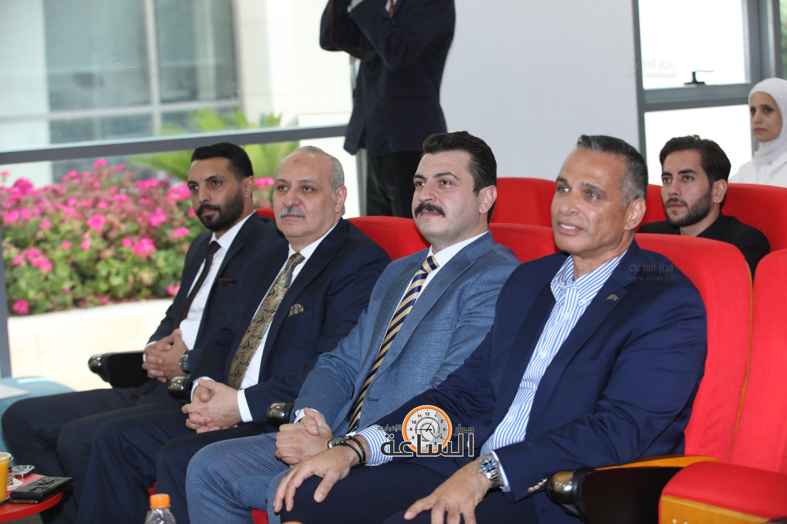 Madar Al-Saa Images 0.7611075419921665