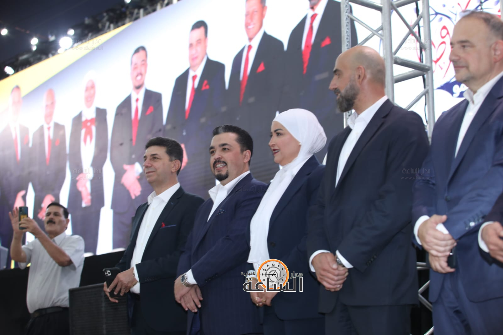 Madar Al-Saa Images 0.45448858736883335