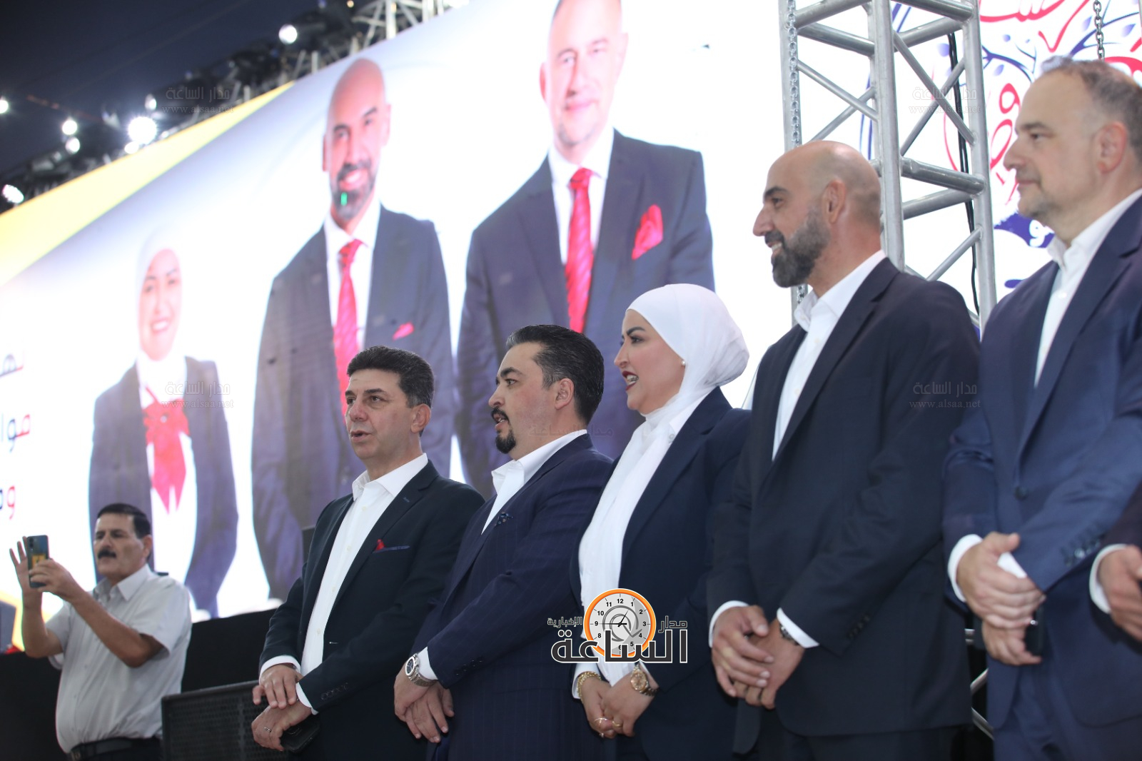 Madar Al-Saa Images 0.4876454416246927