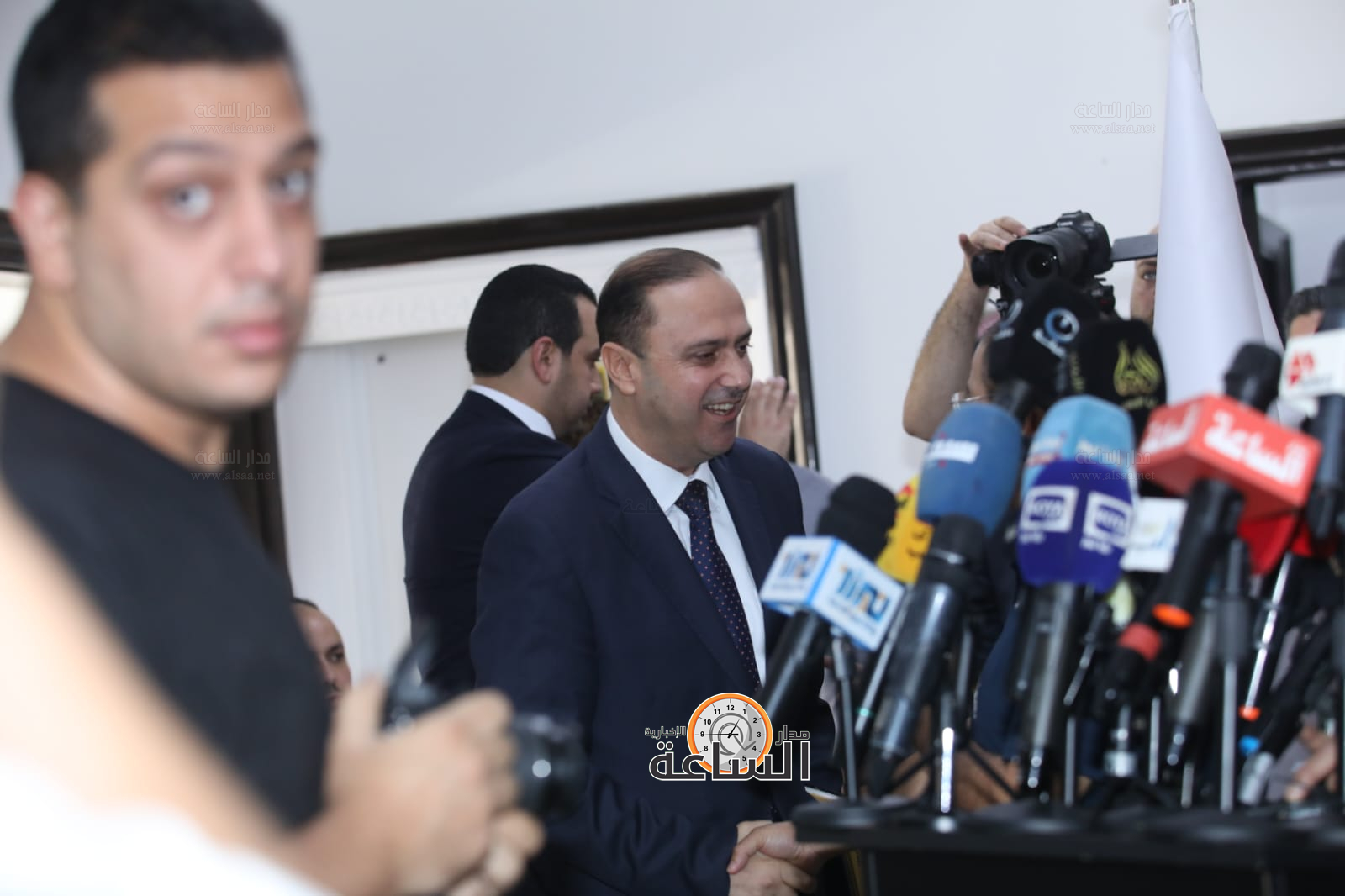 Madar Al-Saa Images 0.2011077998437767